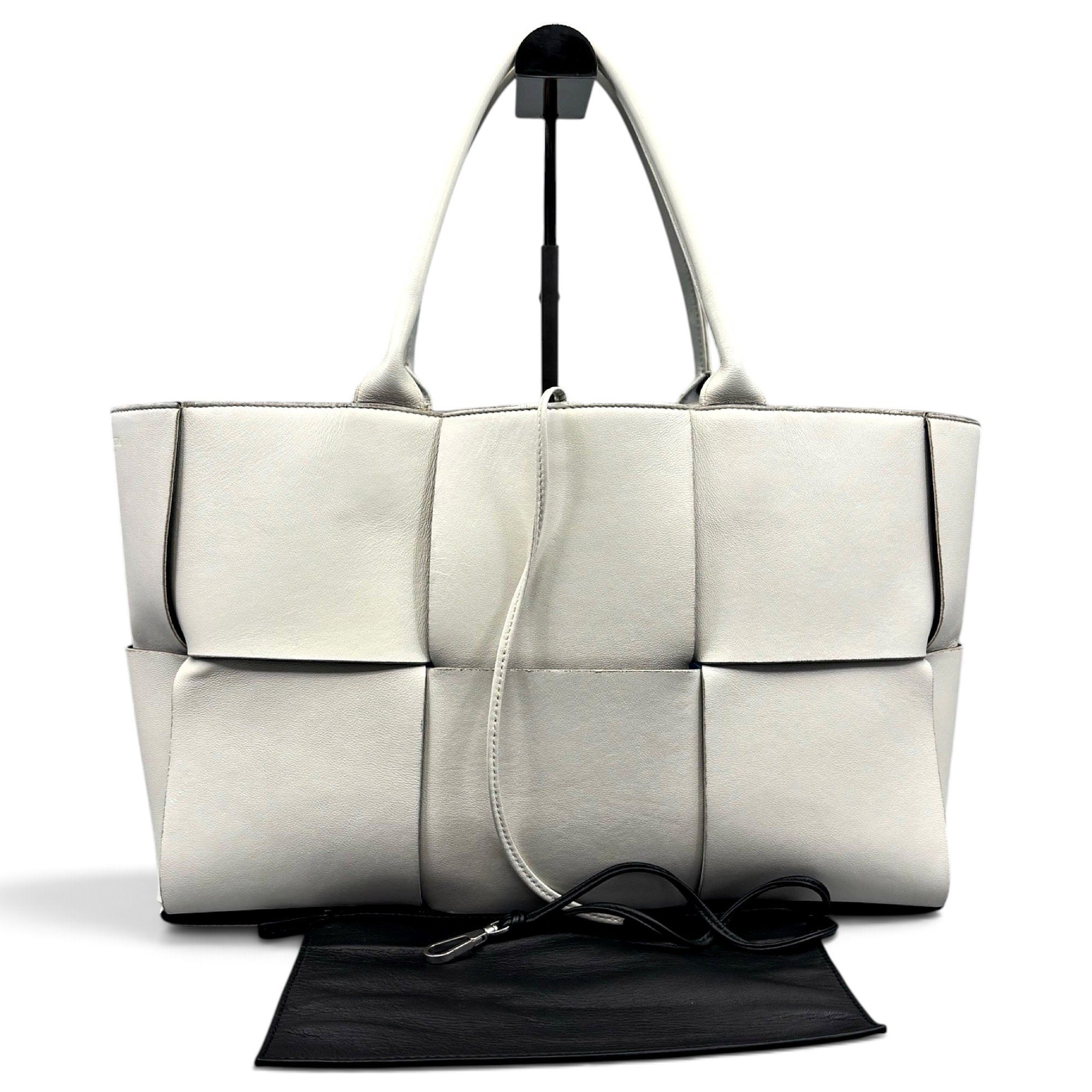 Arco leather tote