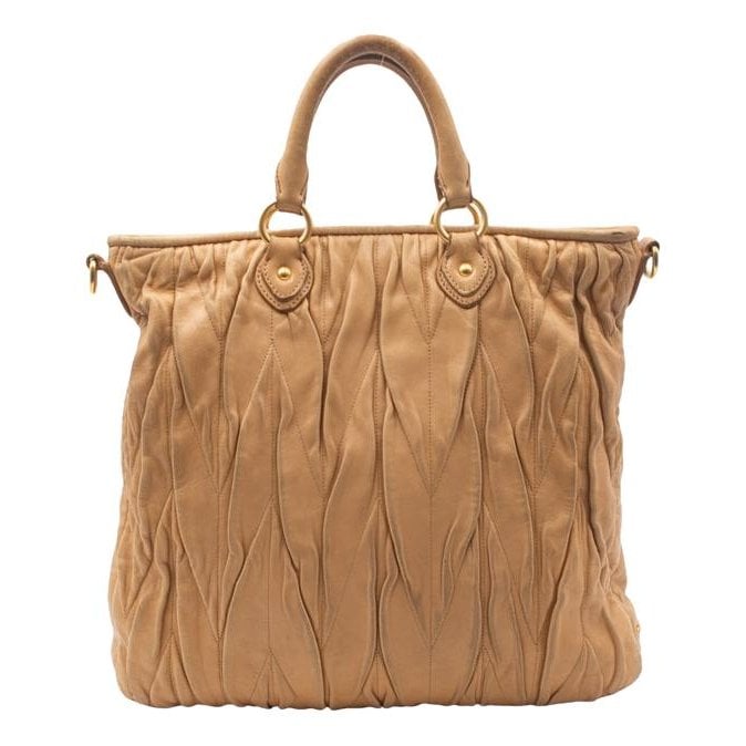 Matelassé leather handbag