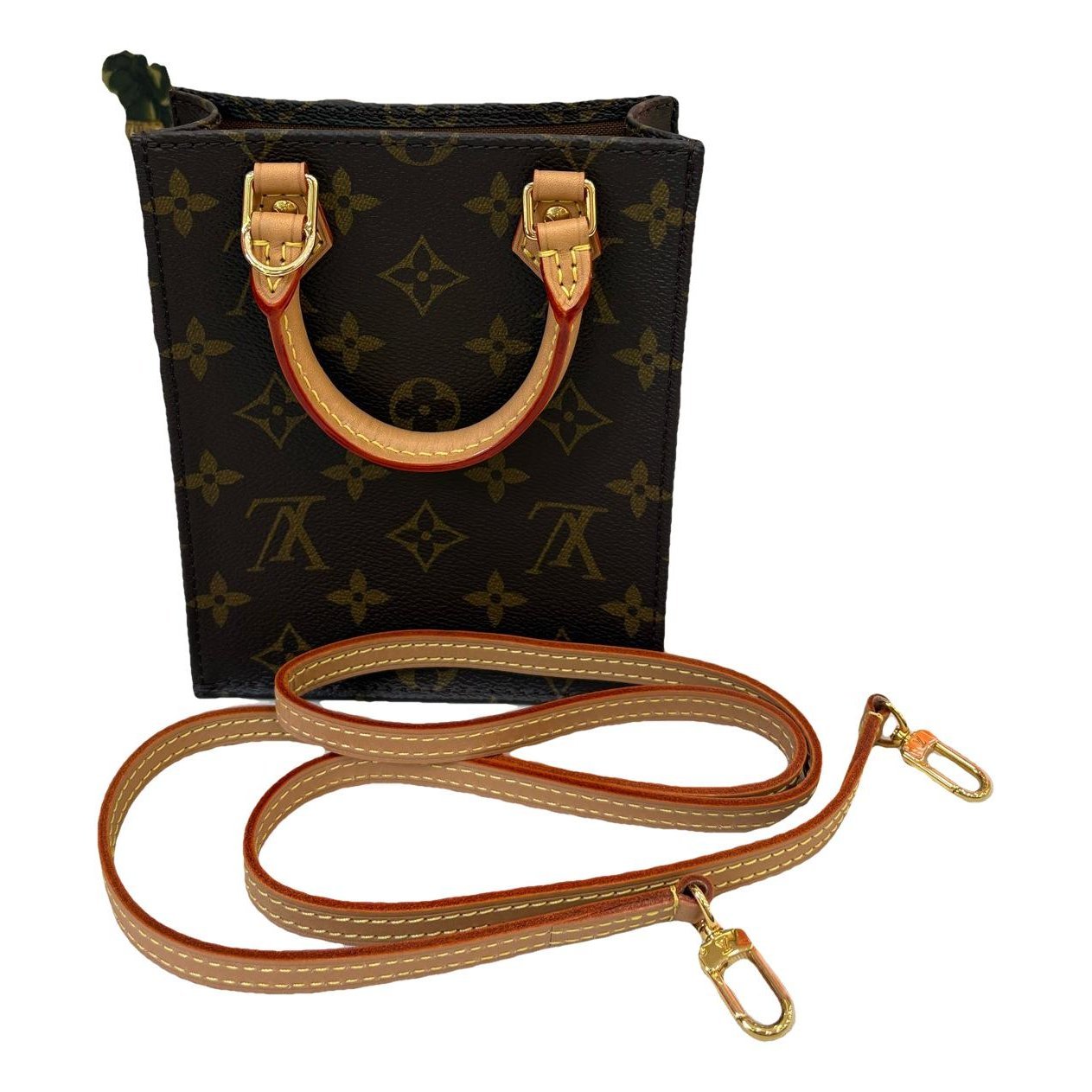 Plat leather handbag