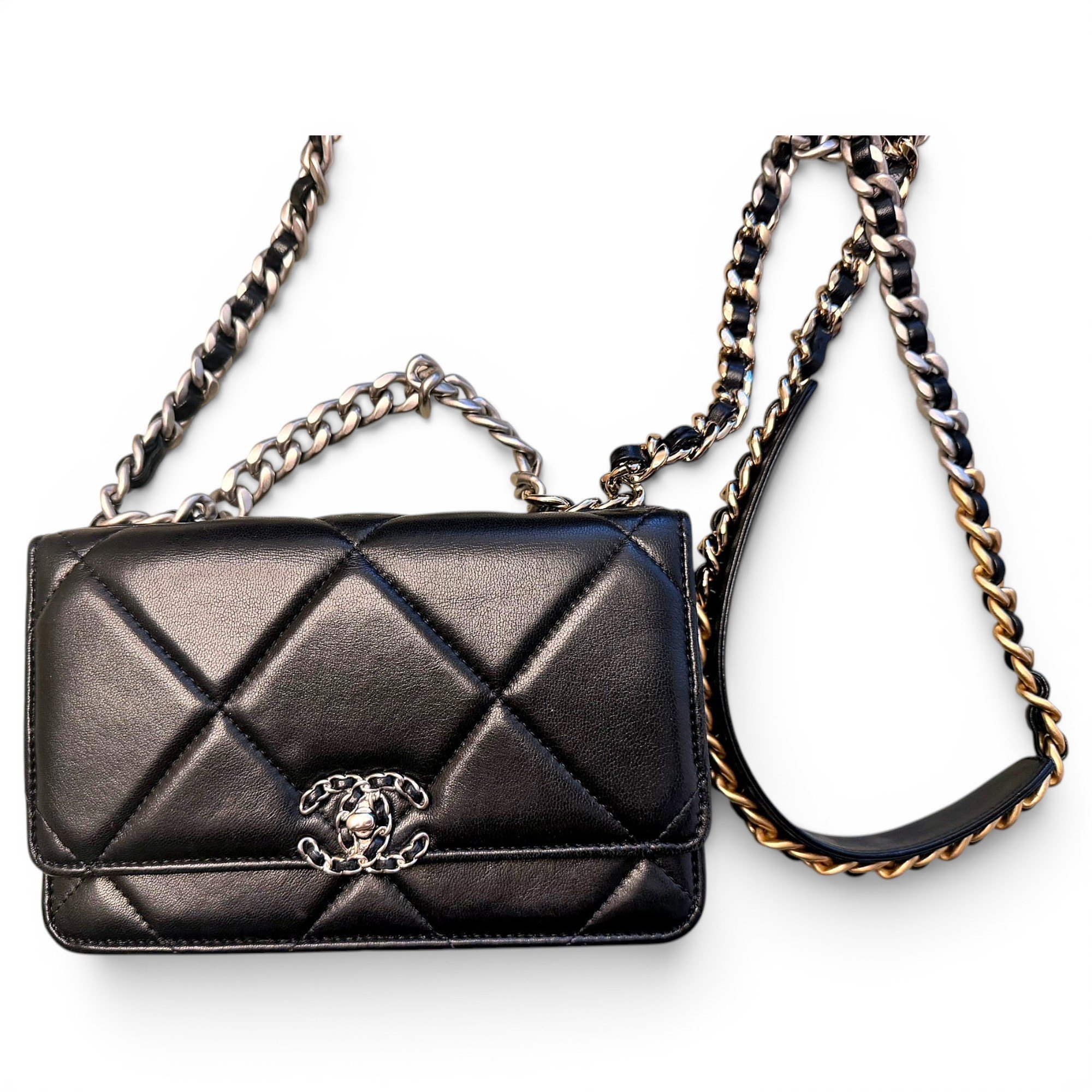 Wallet On Chain Chanel 19 leather handbag