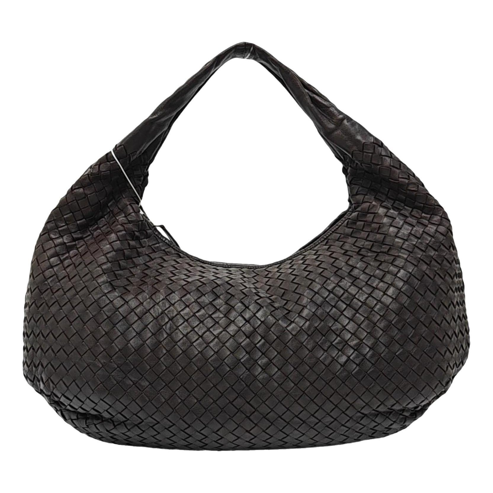 Veneta leather handbag
