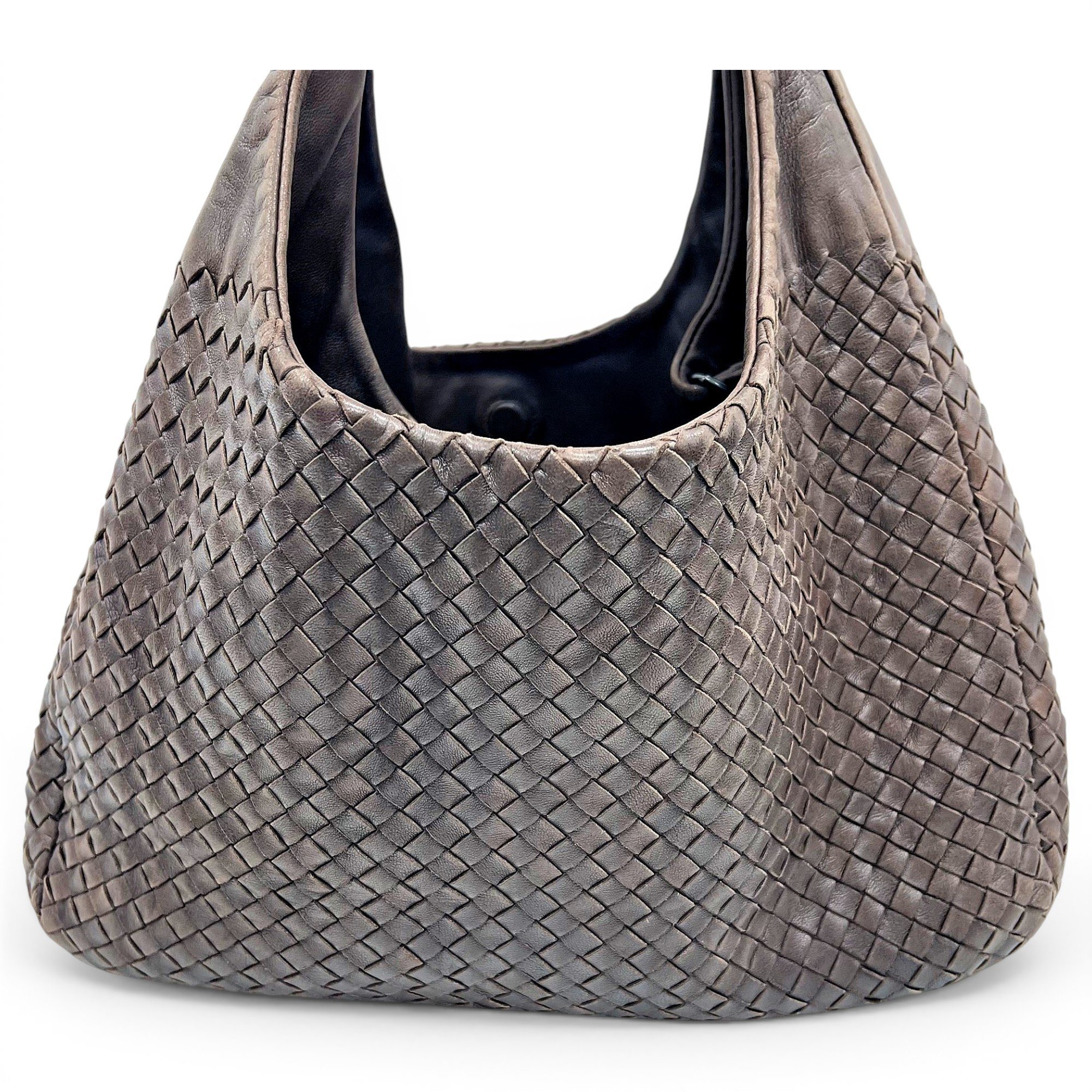 Veneta leather handbag