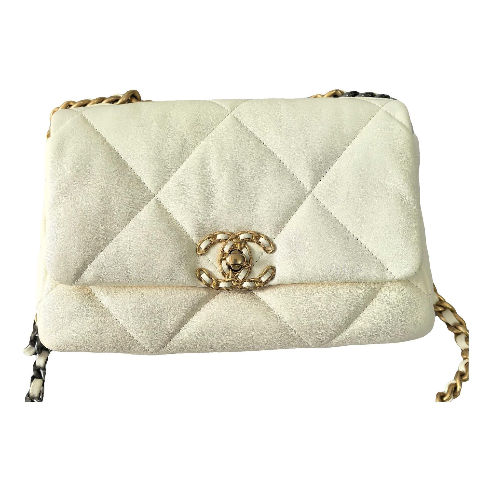 Chanel 19 leather handbag