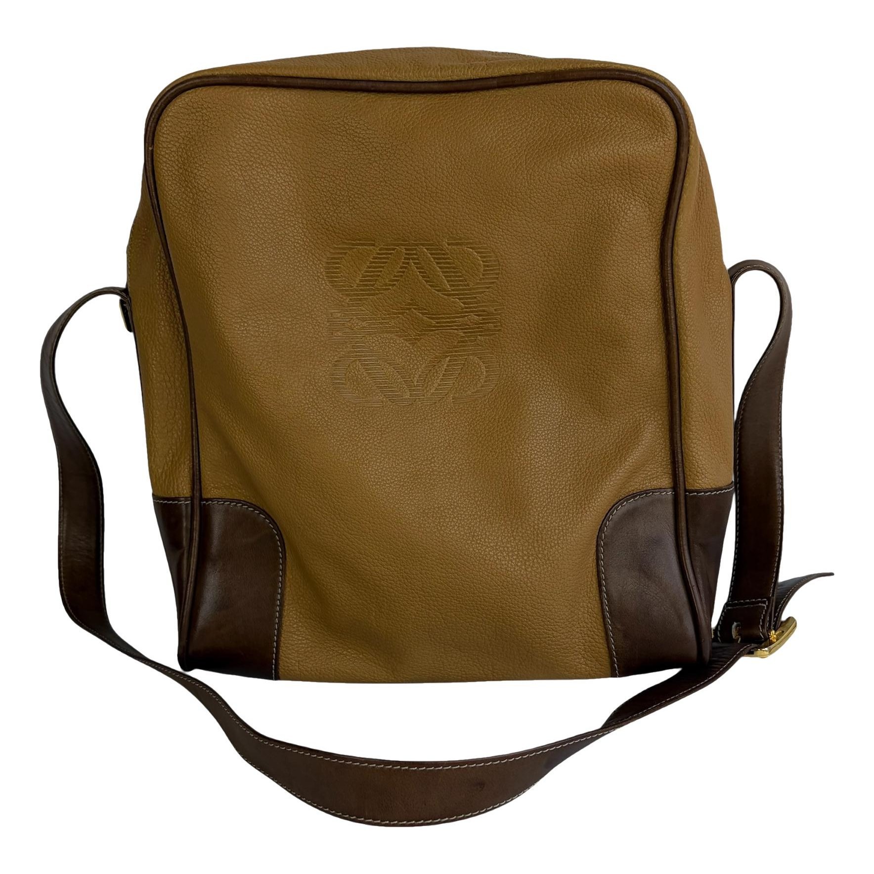 Amazona leather handbag