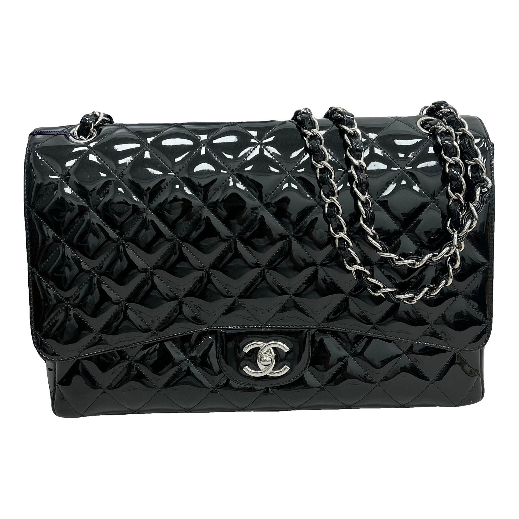 Timeless/Classique patent leather crossbody bag