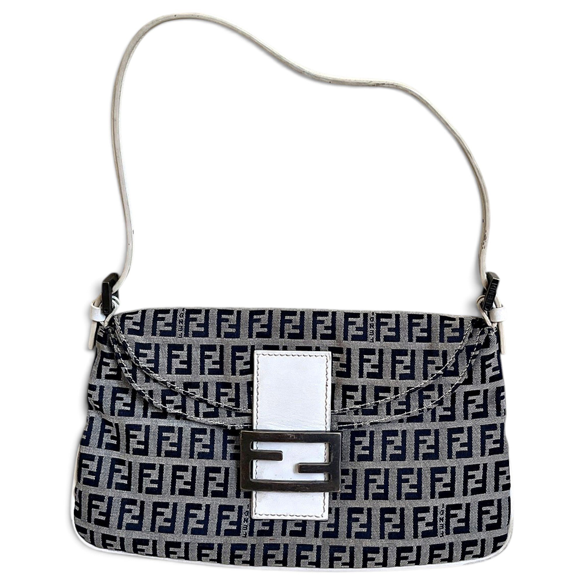 Baguette handbag