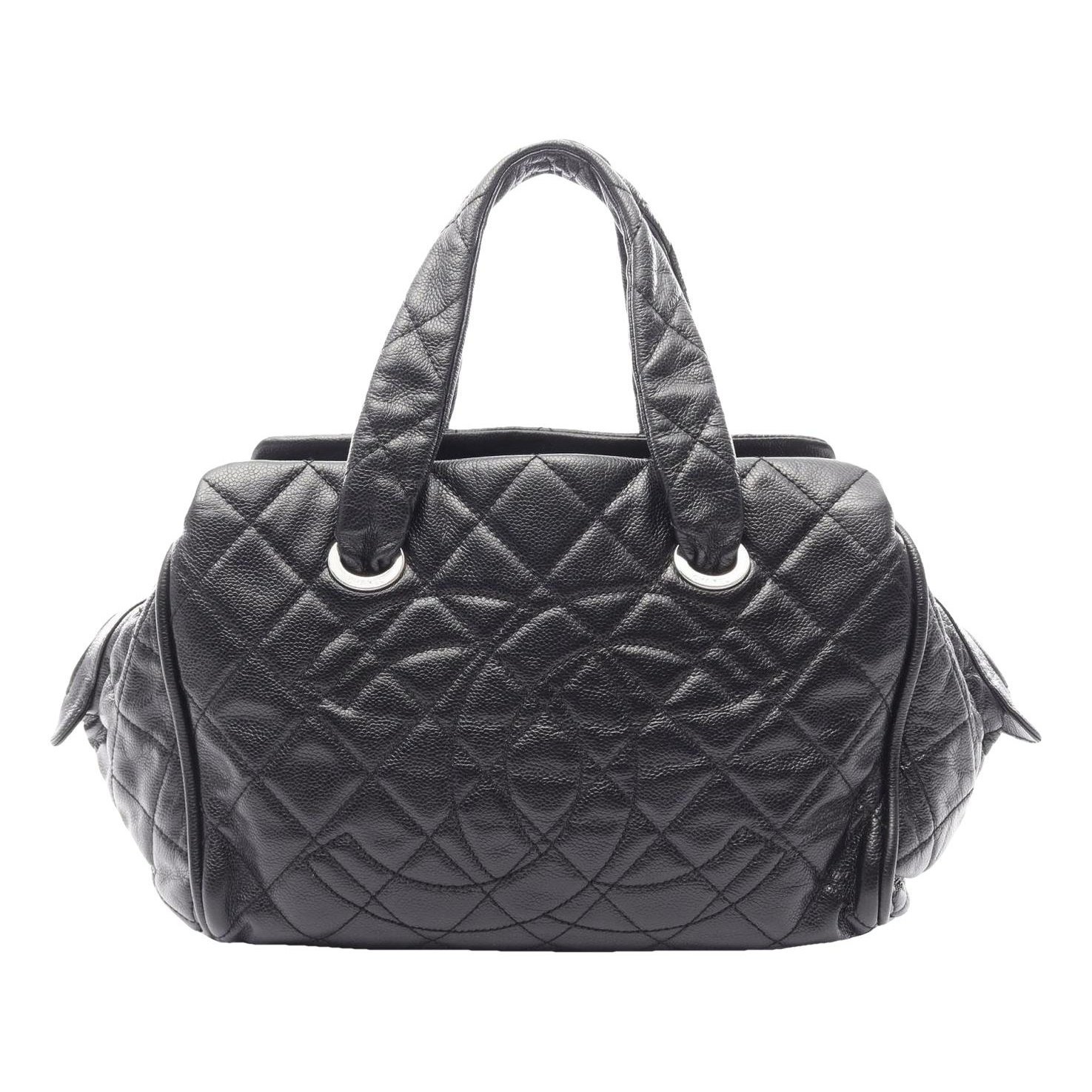 Leather travel bag