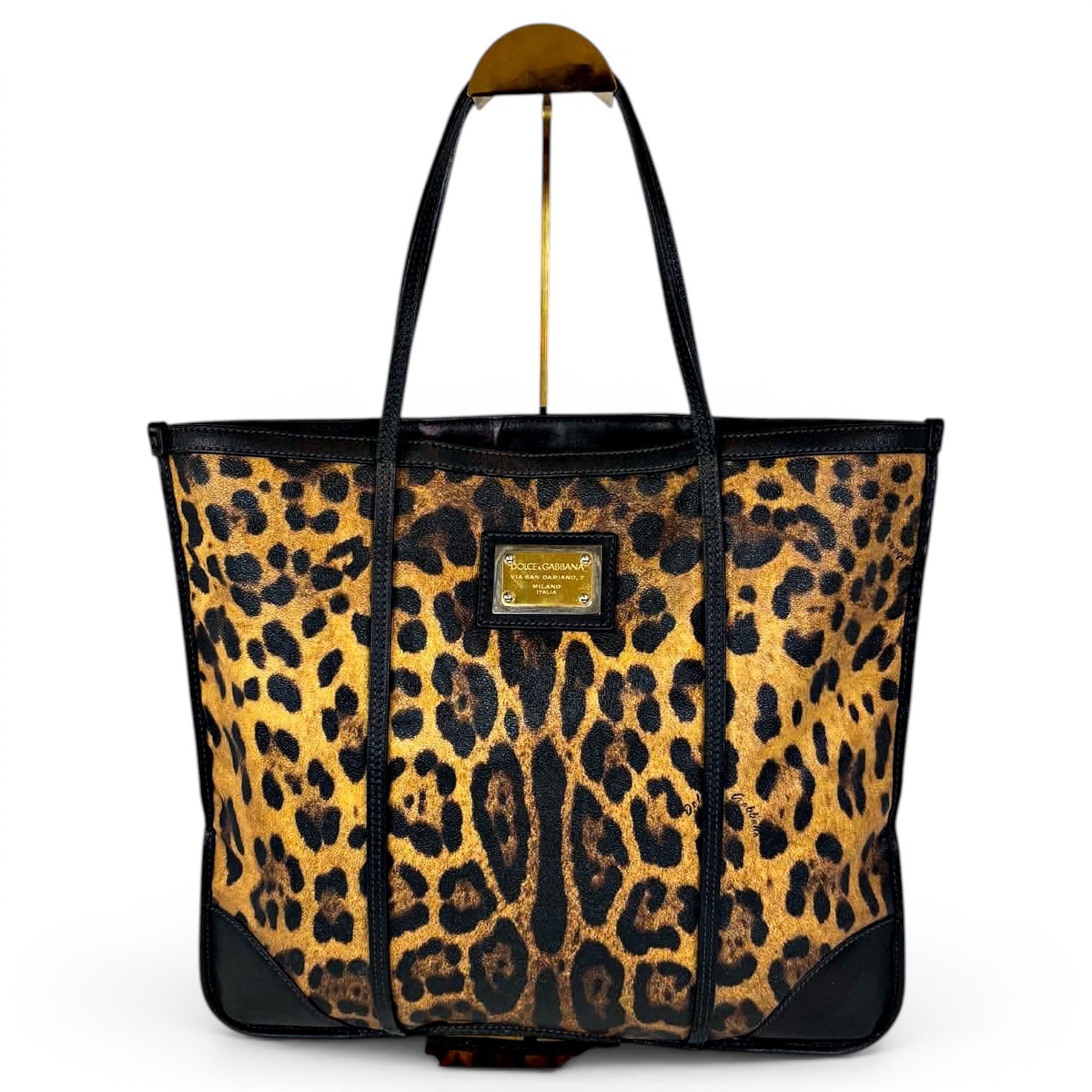 Leather handbag