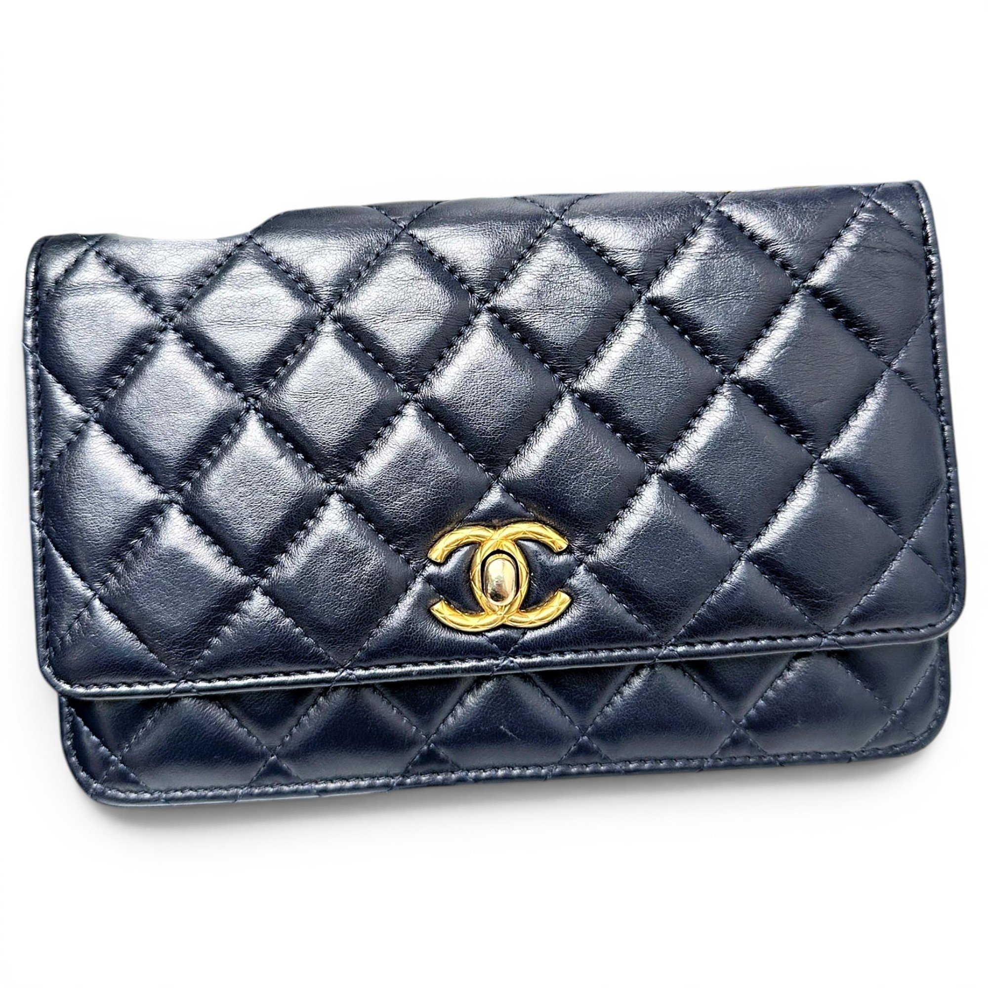 Wallet On Chain Timeless/Classique leather crossbody bag