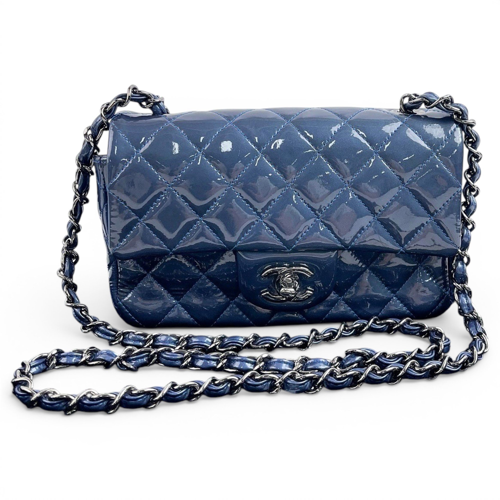 Timeless/Classique patent leather handbag