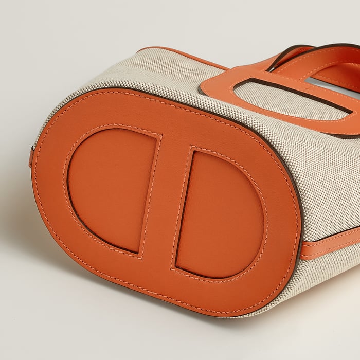 Hermès In-the-loop 18 Bag