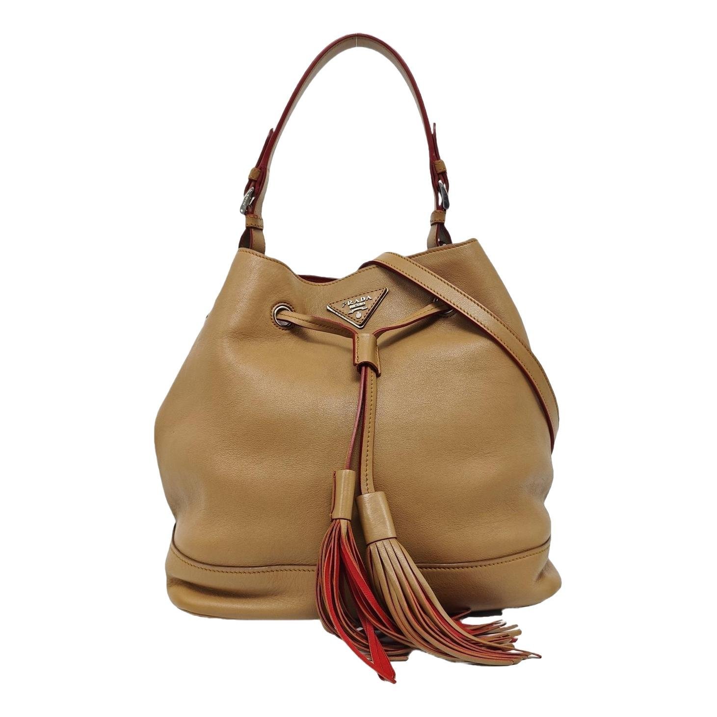 Leather handbag