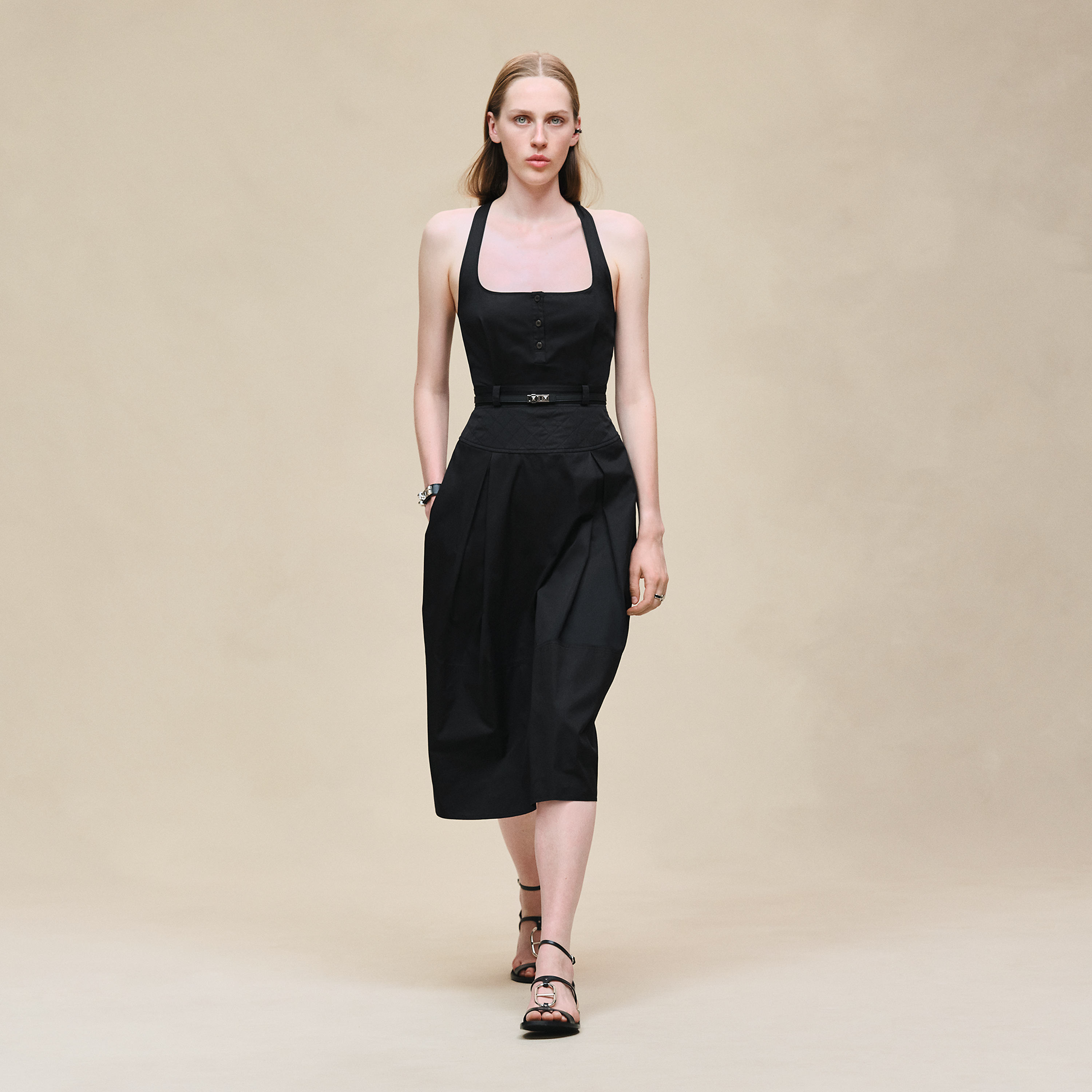 Robe mi-longue