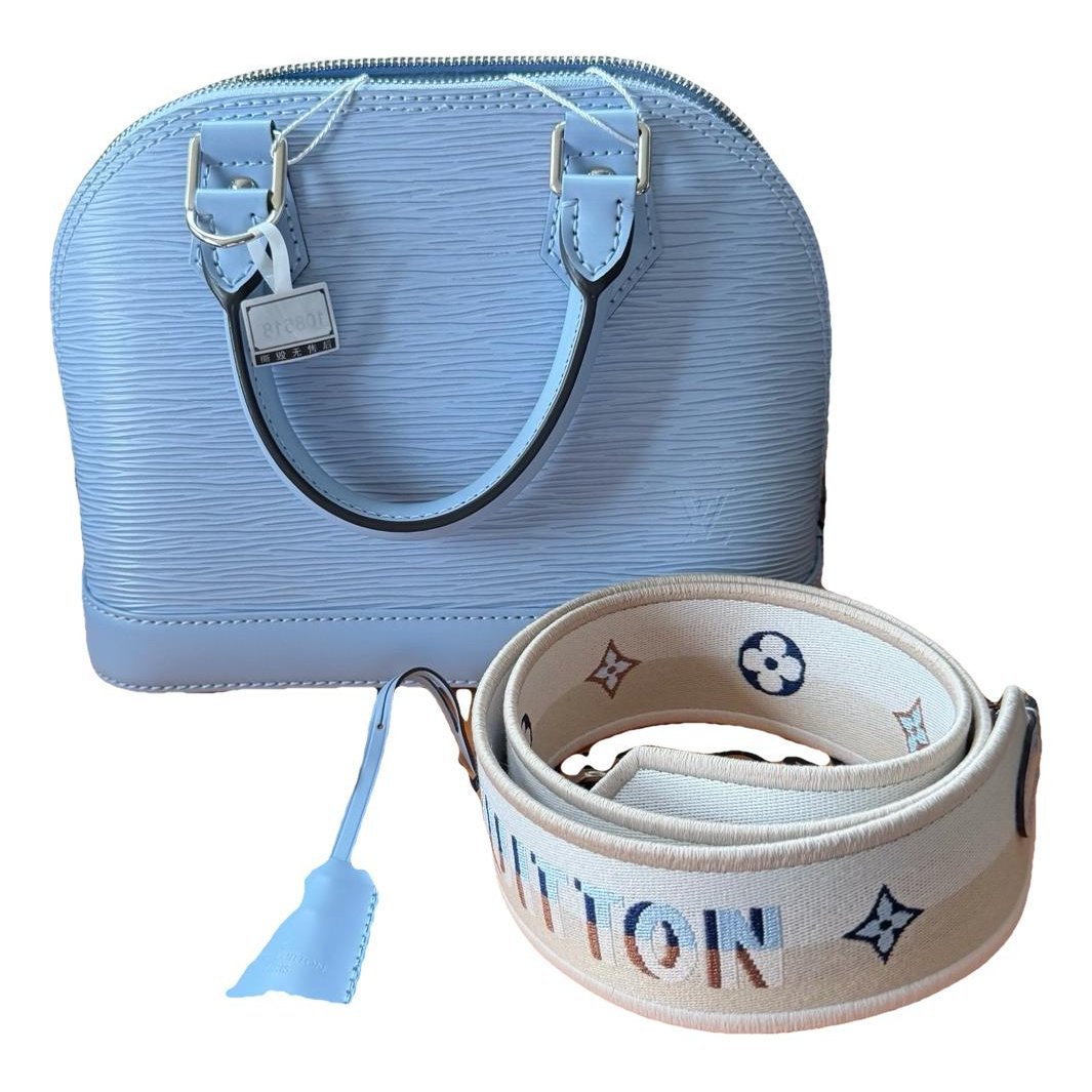 Alma BB leather handbag