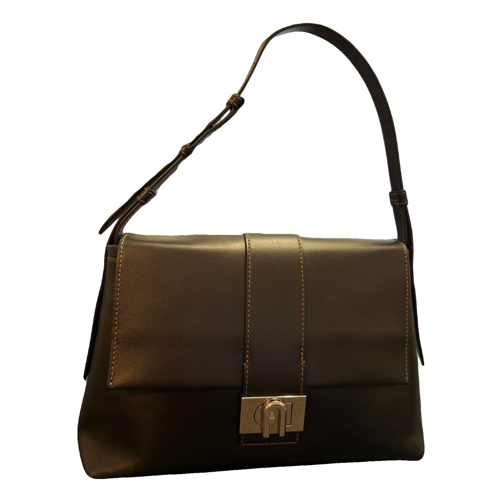 Leather handbag