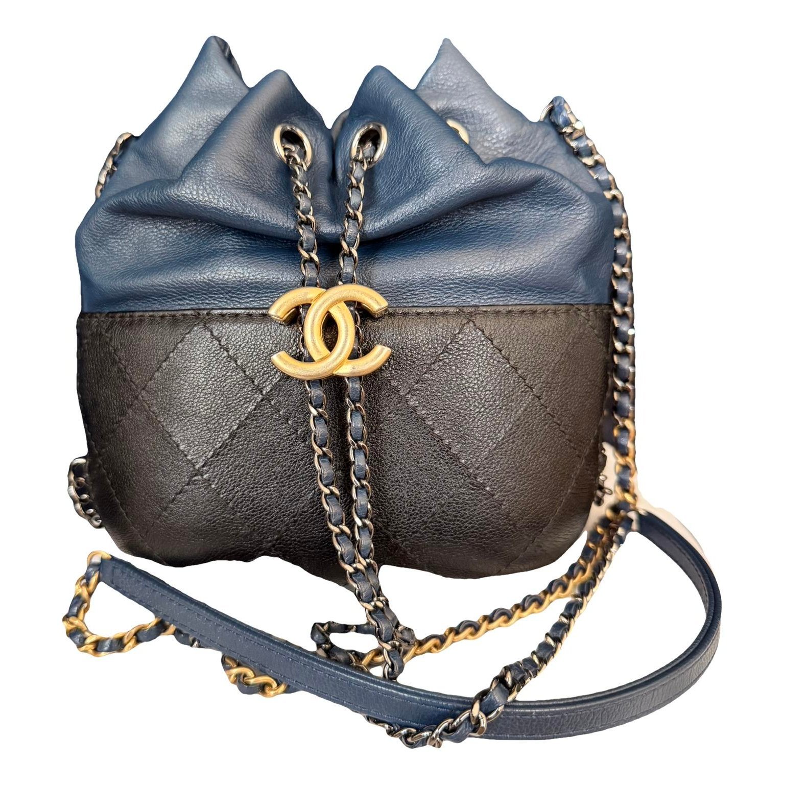 Gabrielle Bucket leather crossbody bag