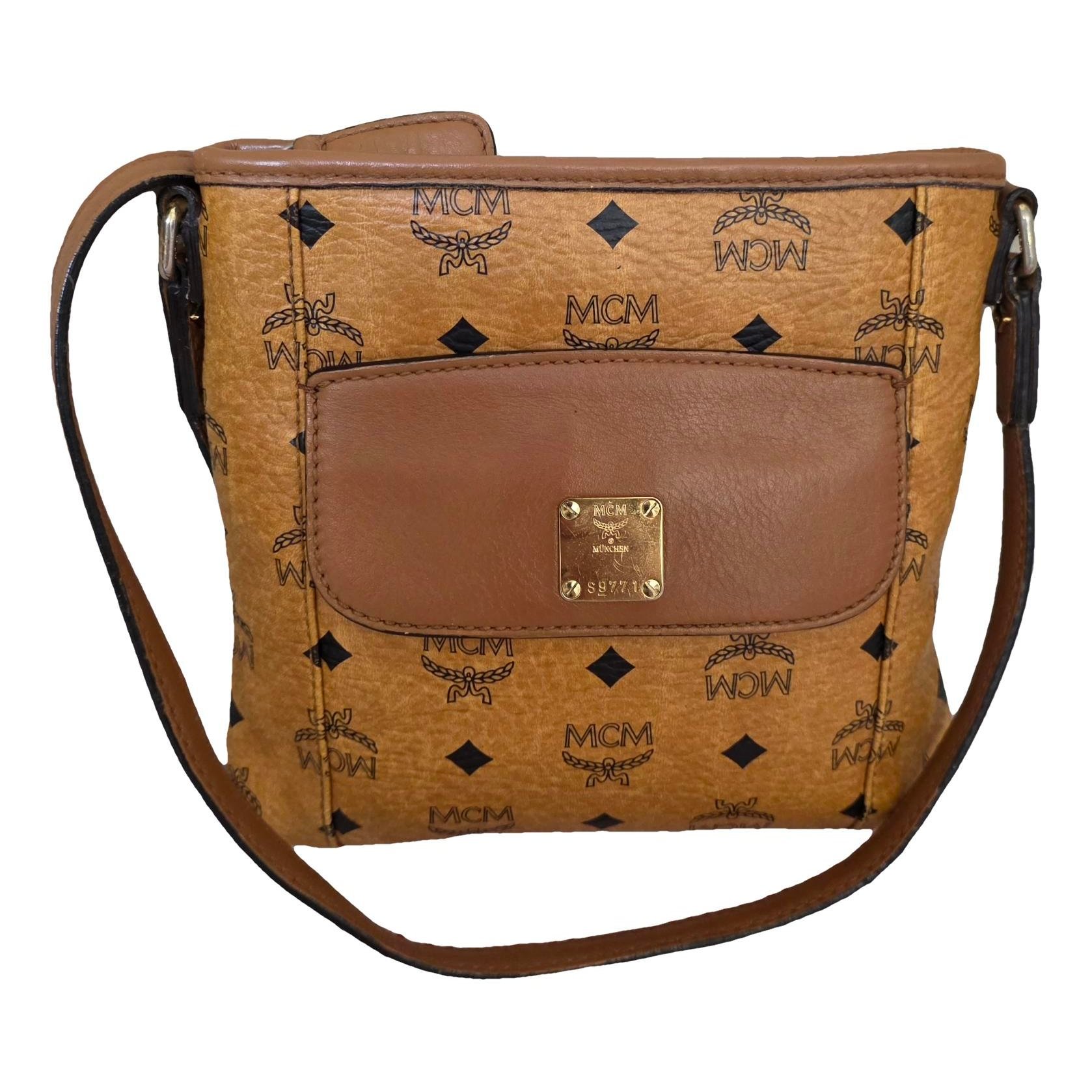 Leather crossbody bag