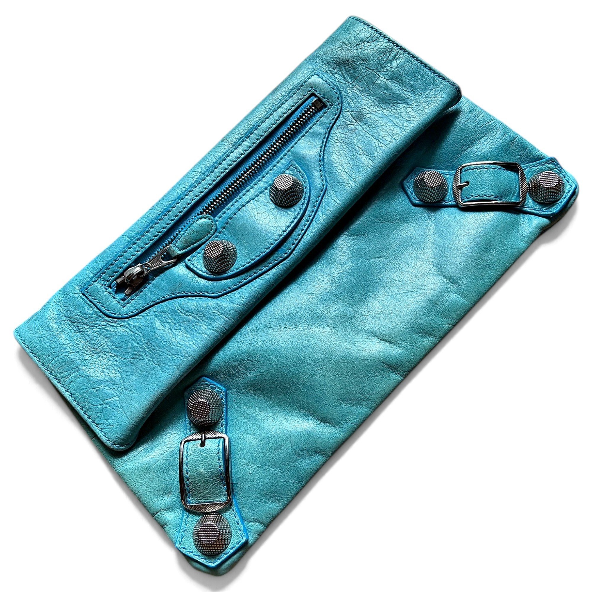 Envelop leather clutch bag
