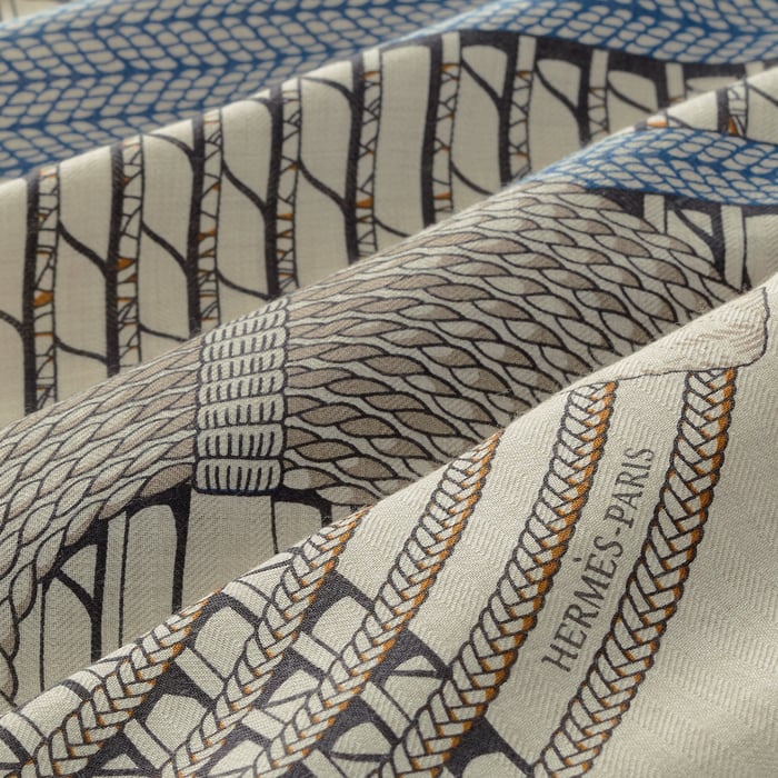Dressage Tressage Shawl 140