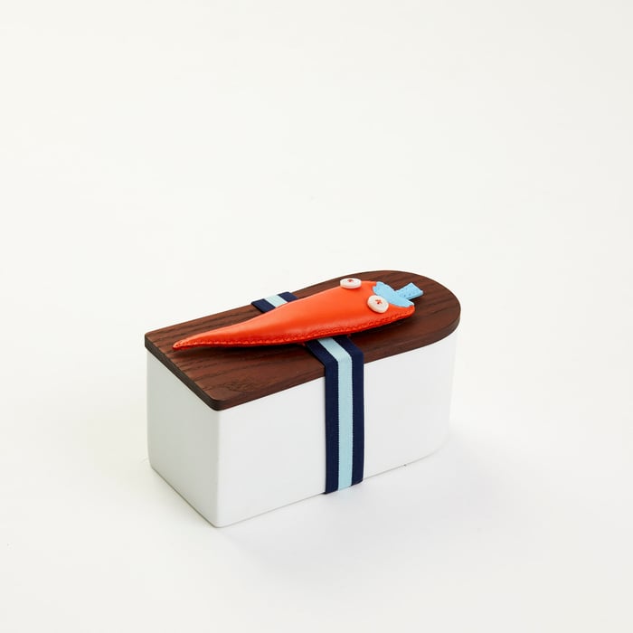 Box With Elastic Lid