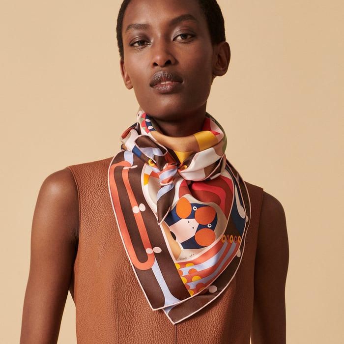 Parade En Fanfare Scarf 90