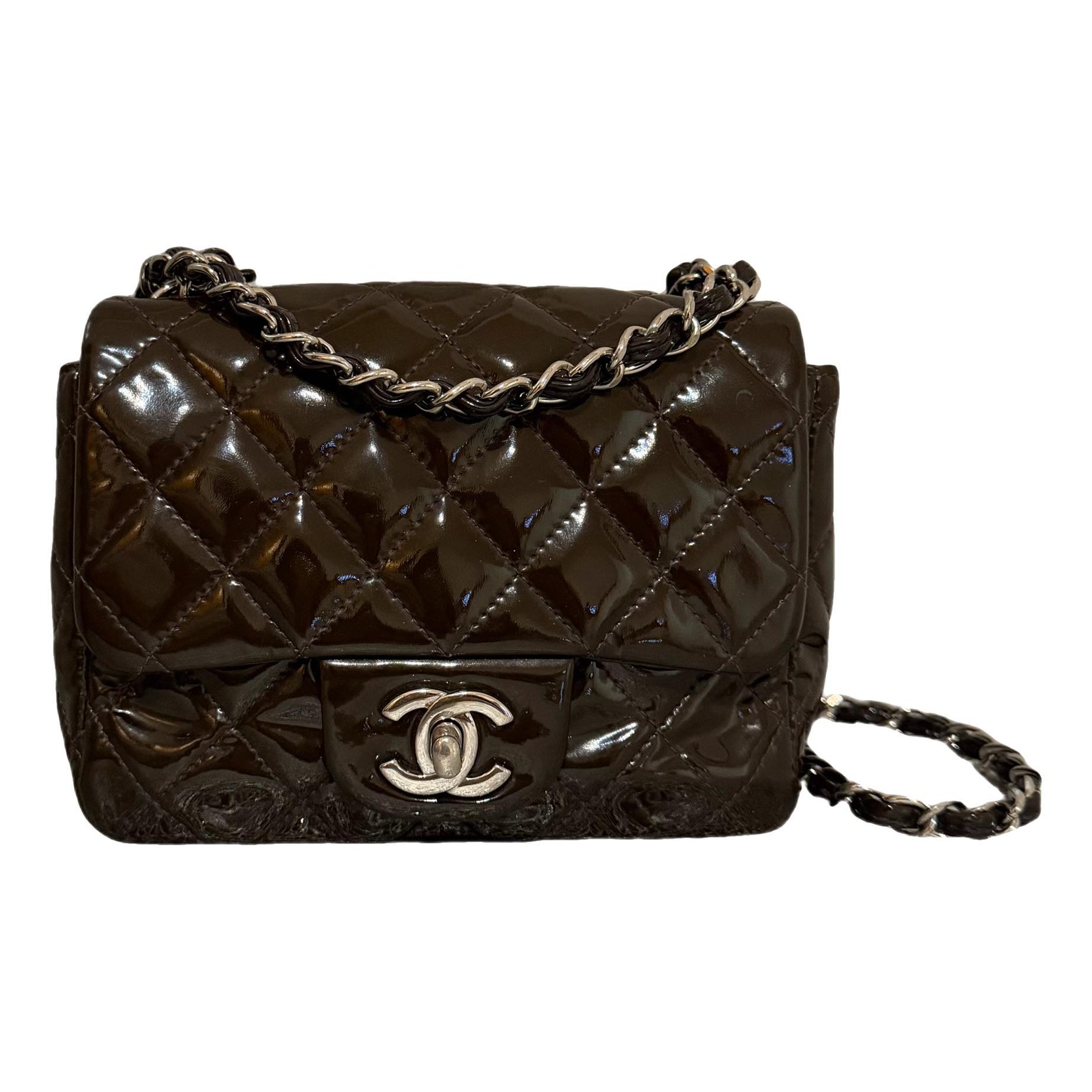 Timeless/Classique patent leather handbag