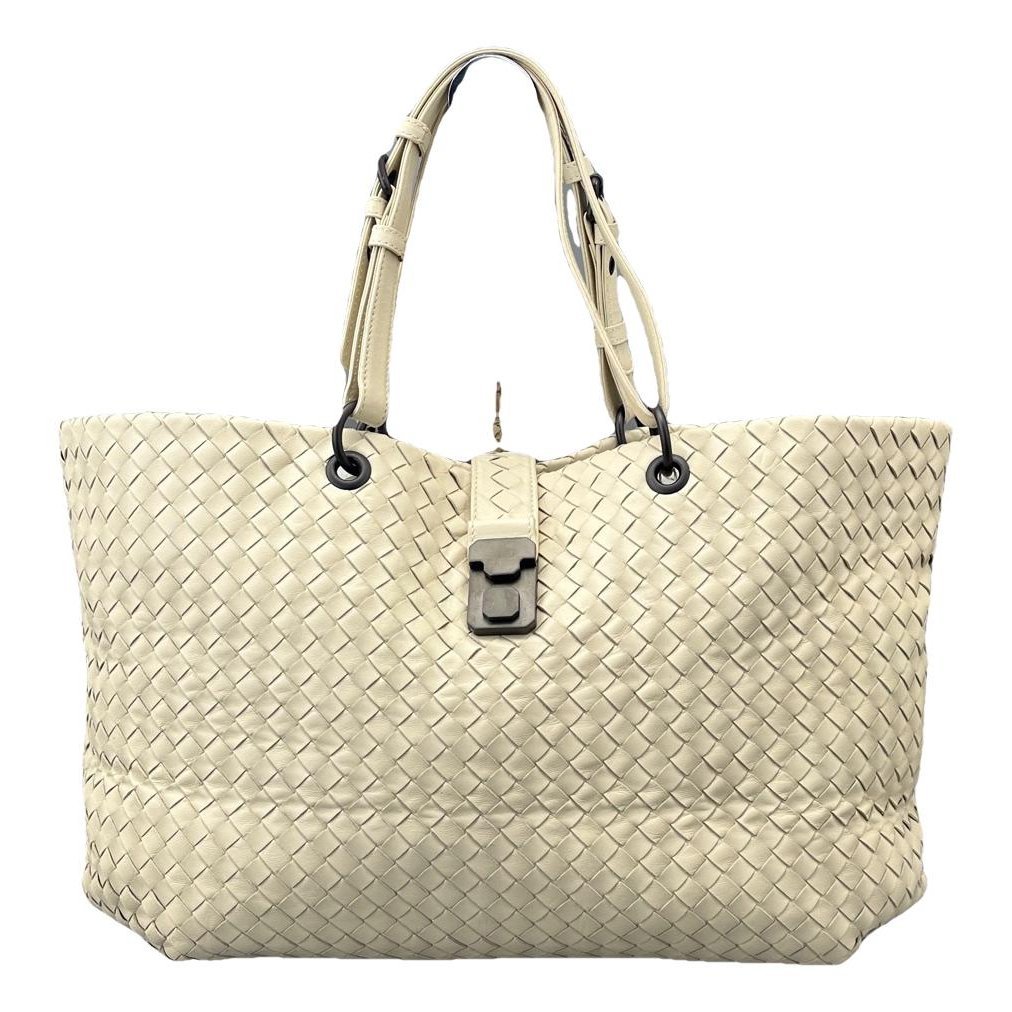 Veneta leather handbag