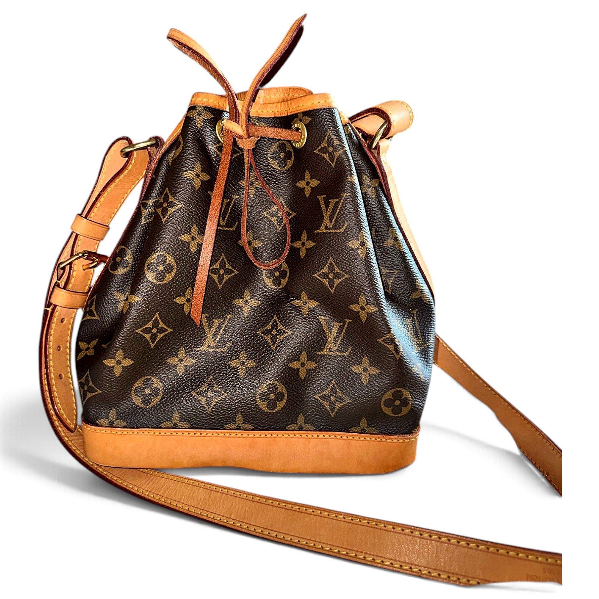 Noé leather handbag