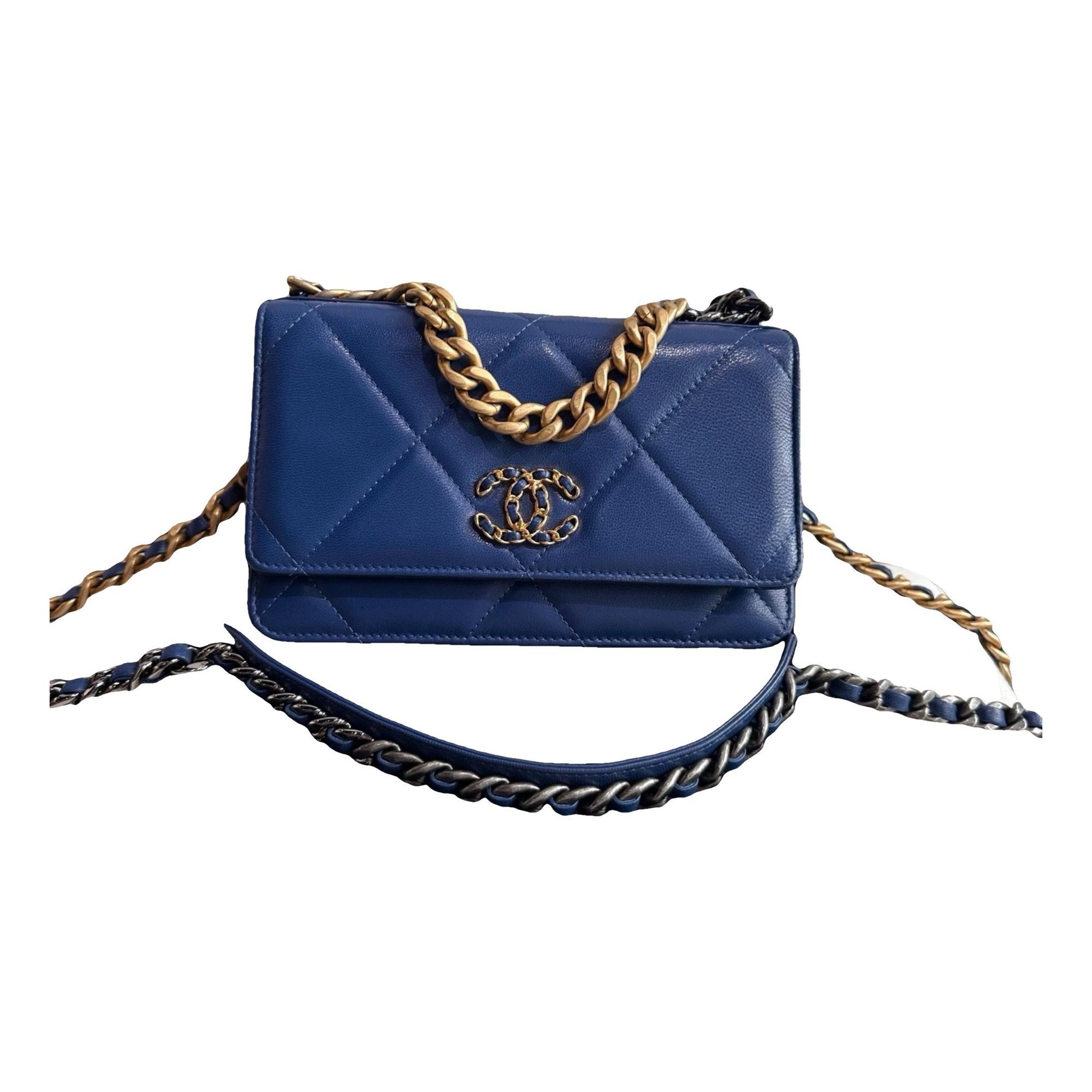 Wallet On Chain Chanel 19 leather handbag