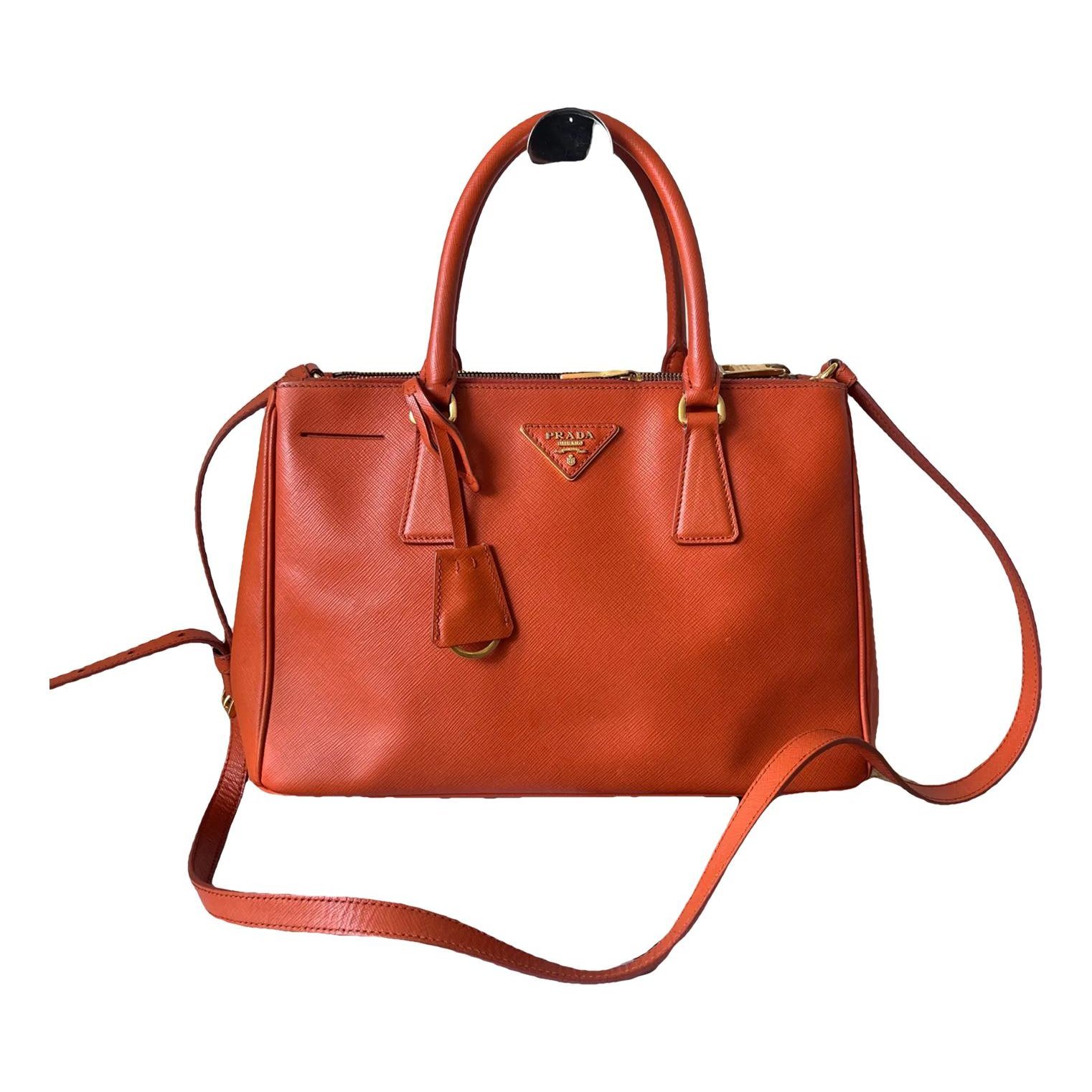 Galleria leather crossbody bag