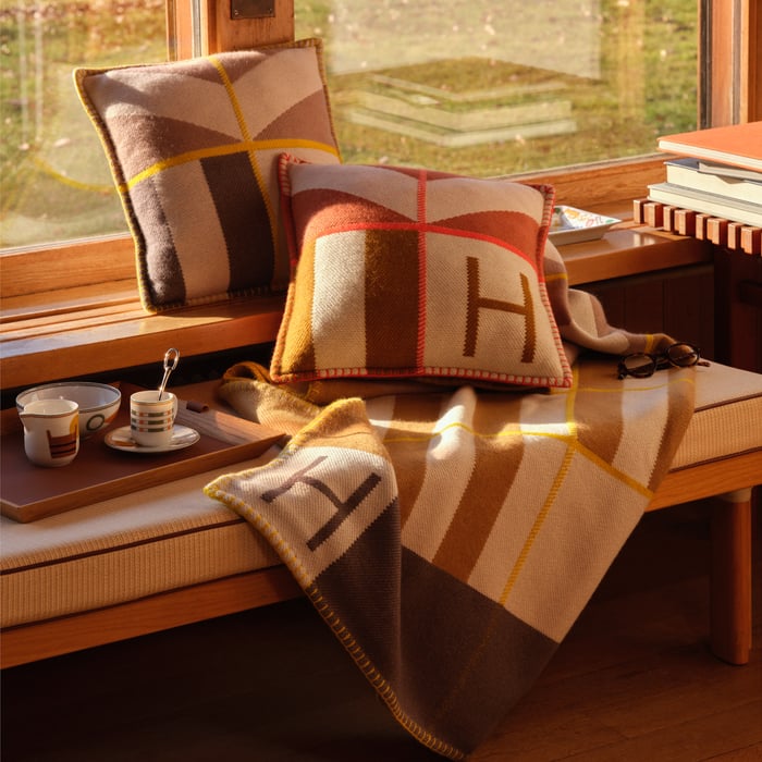 Avalon H Club Blanket