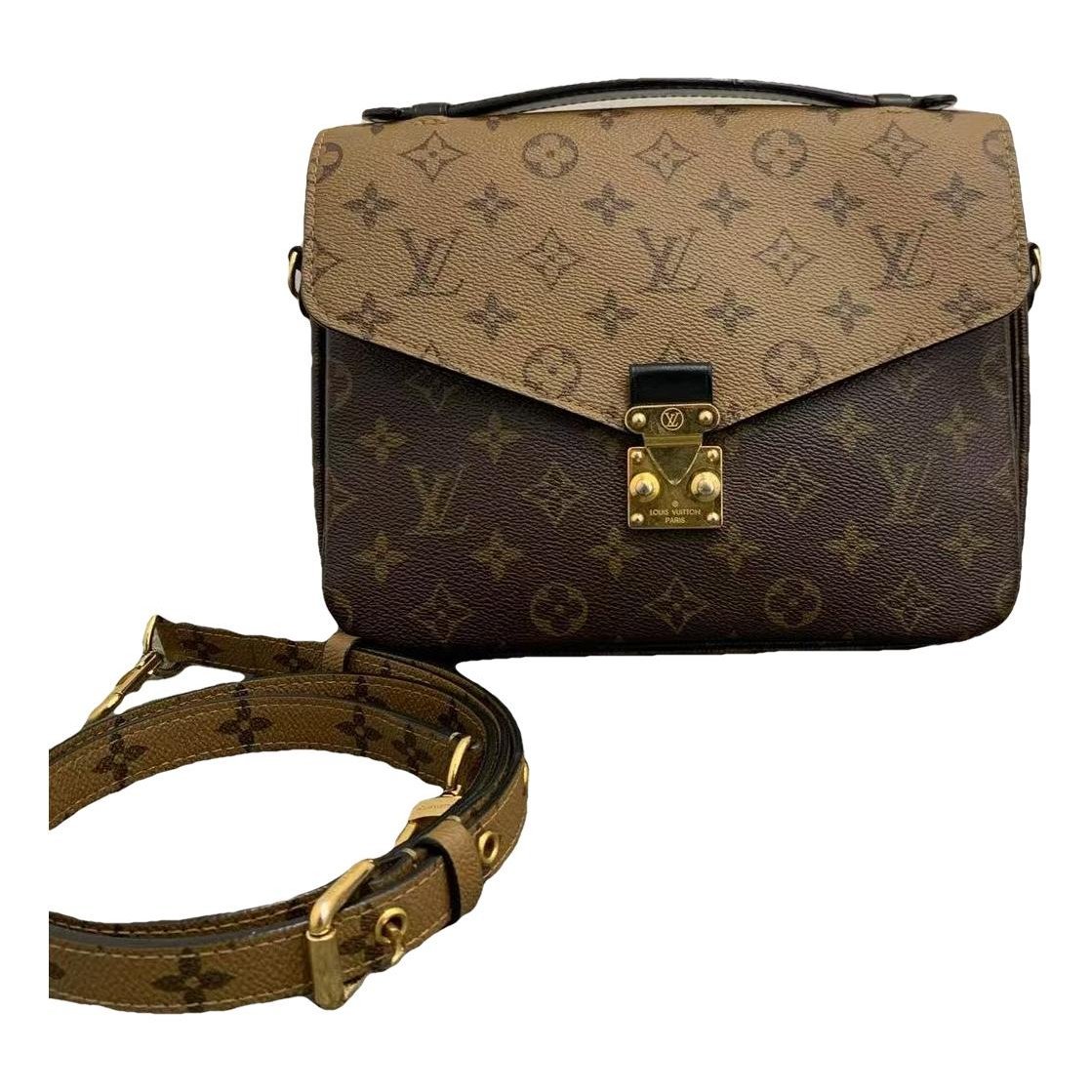 Metis leather handbag