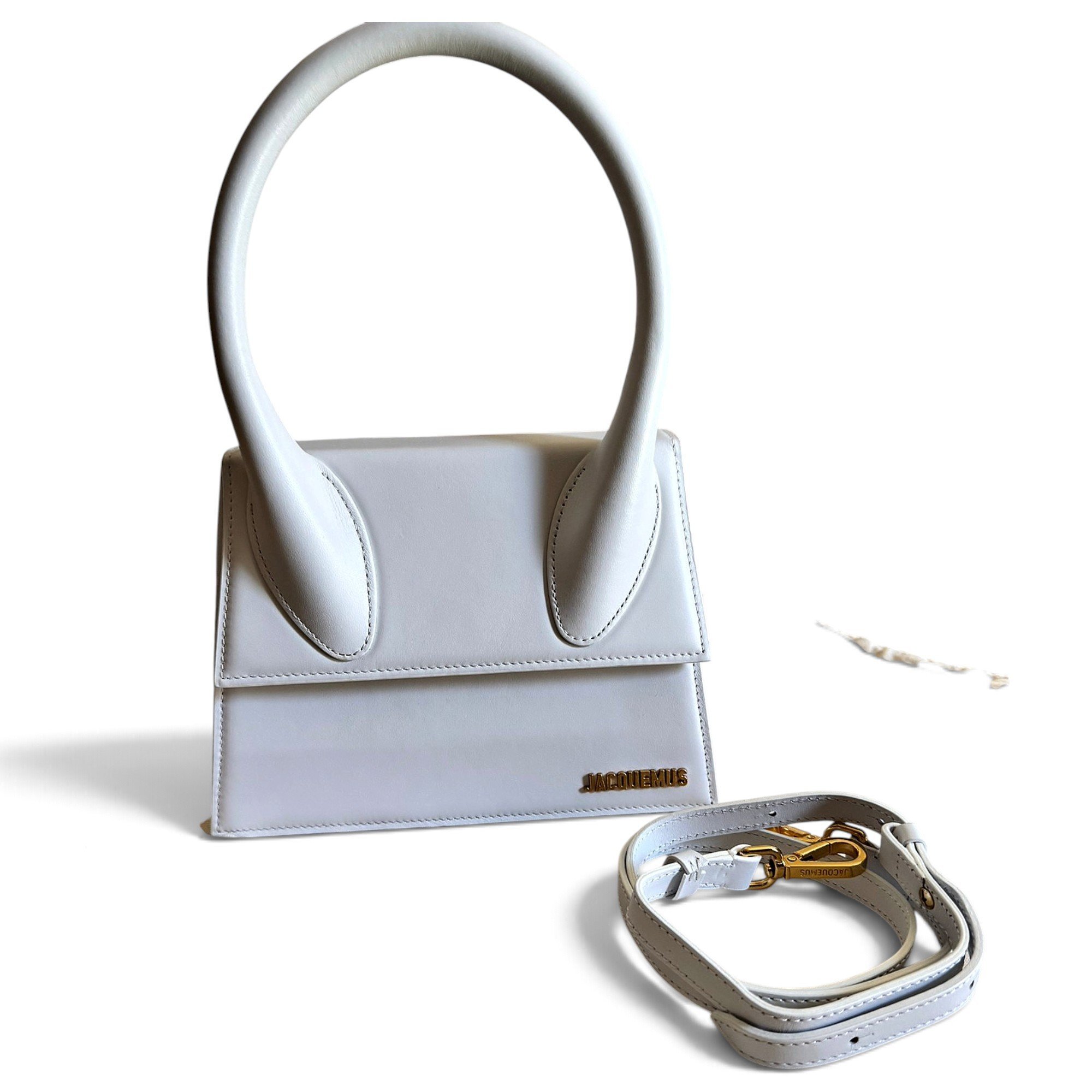 Le Grand Chiquito leather handbag