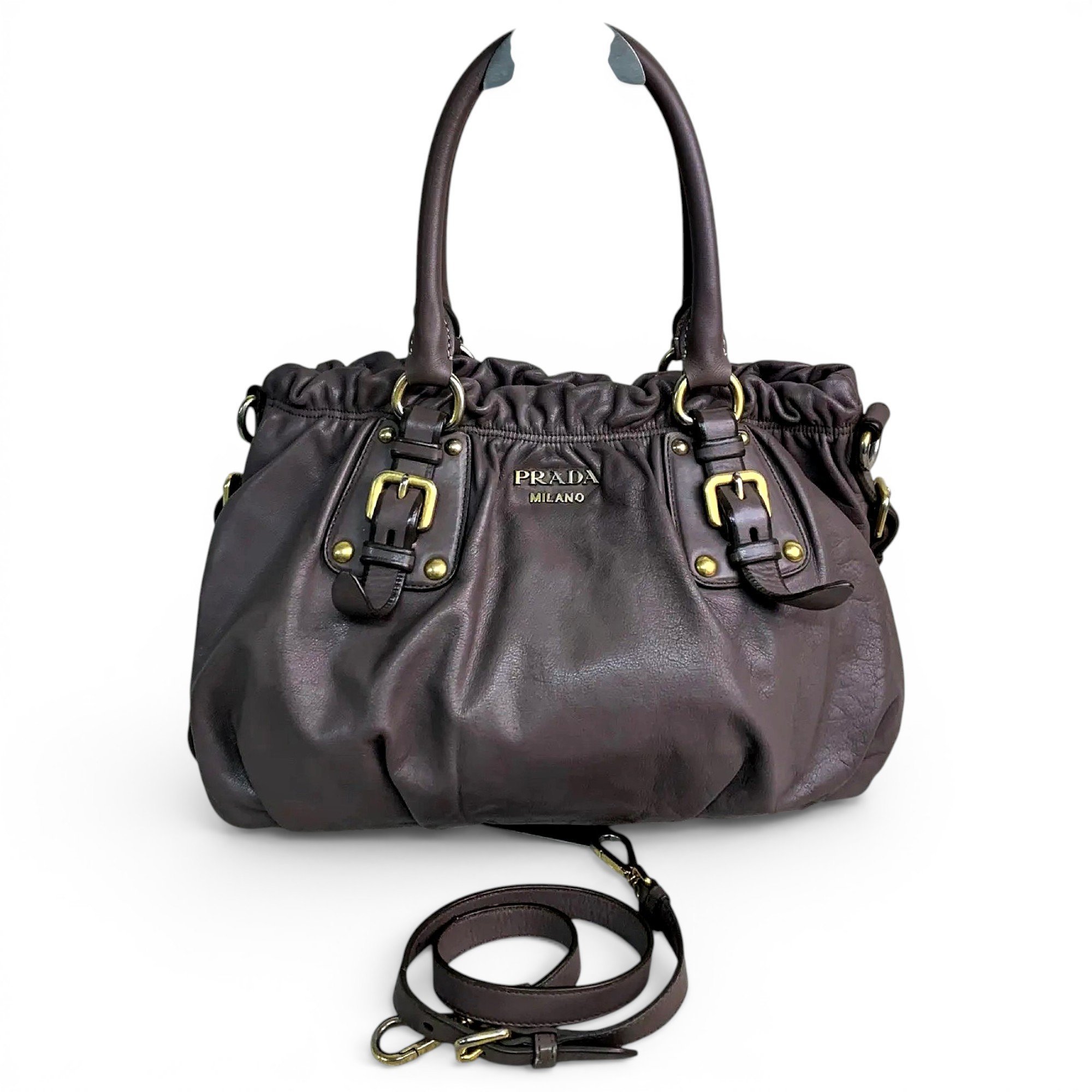 Monochrome leather handbag