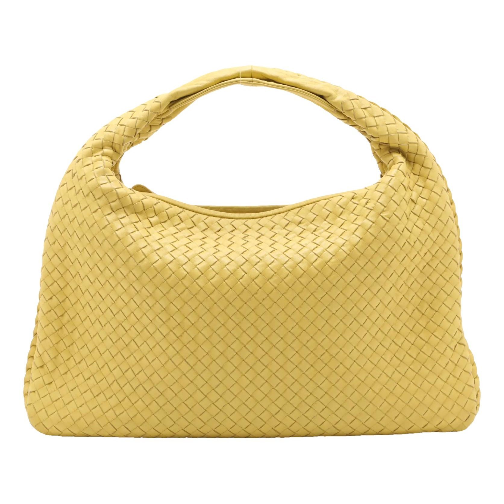 Veneta leather handbag