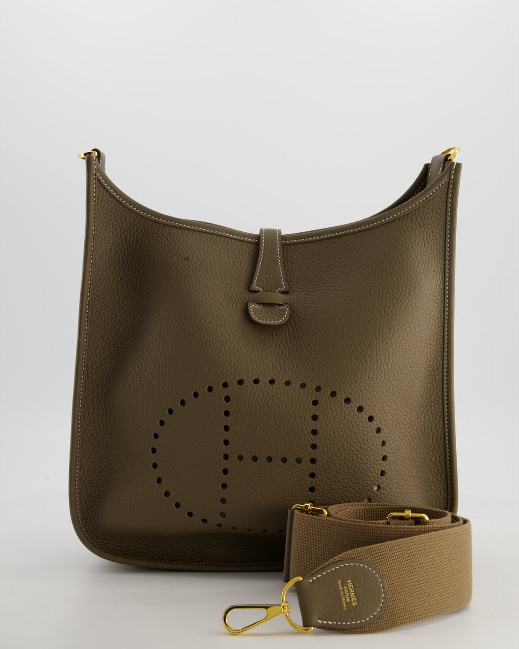 Hermès Evelyne III 29 Bag in Etoupe Taurillon Clemence Leather with Gold Hardware
