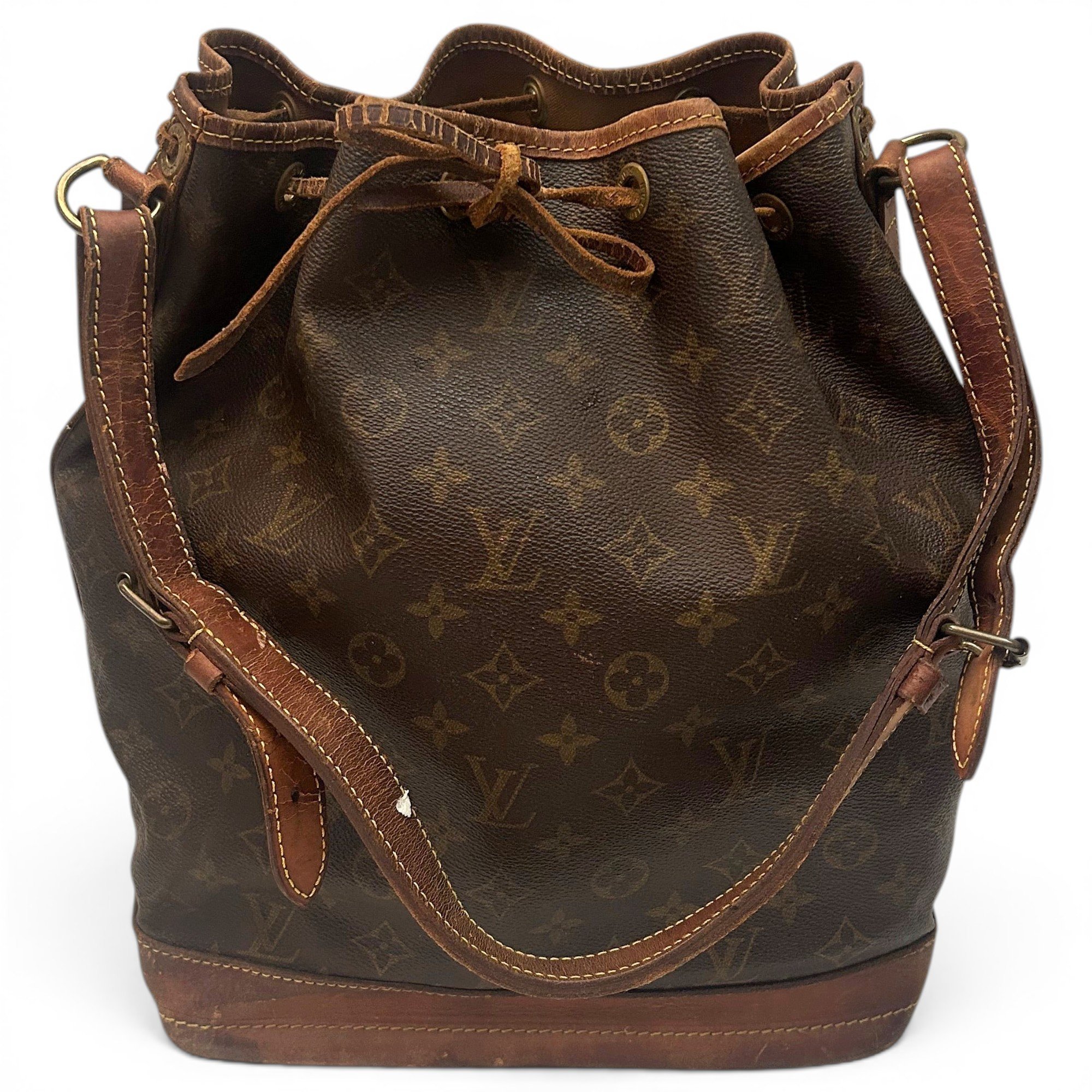 Louis Vuitton Noé leather handbag