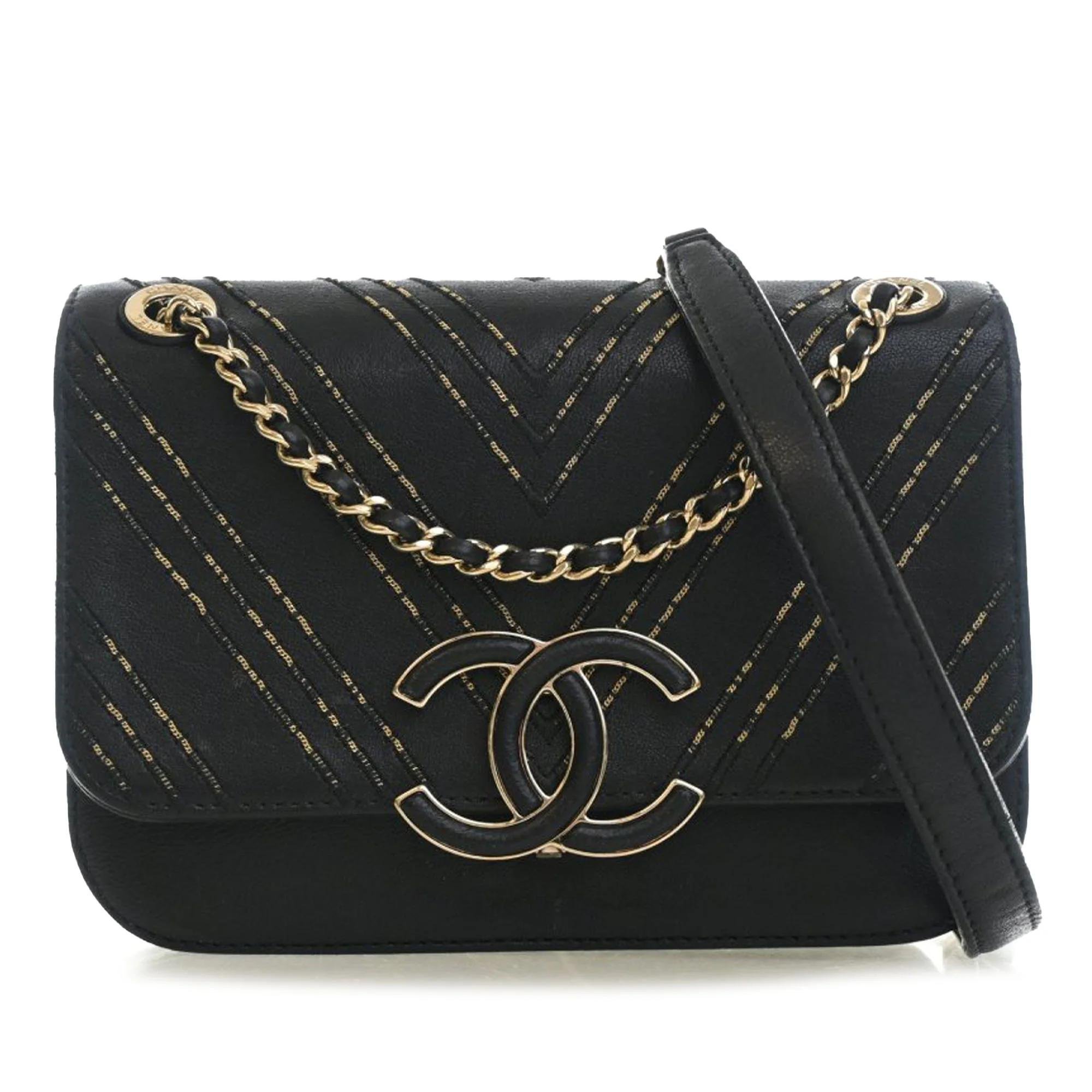 Timeless/Classique leather crossbody bag