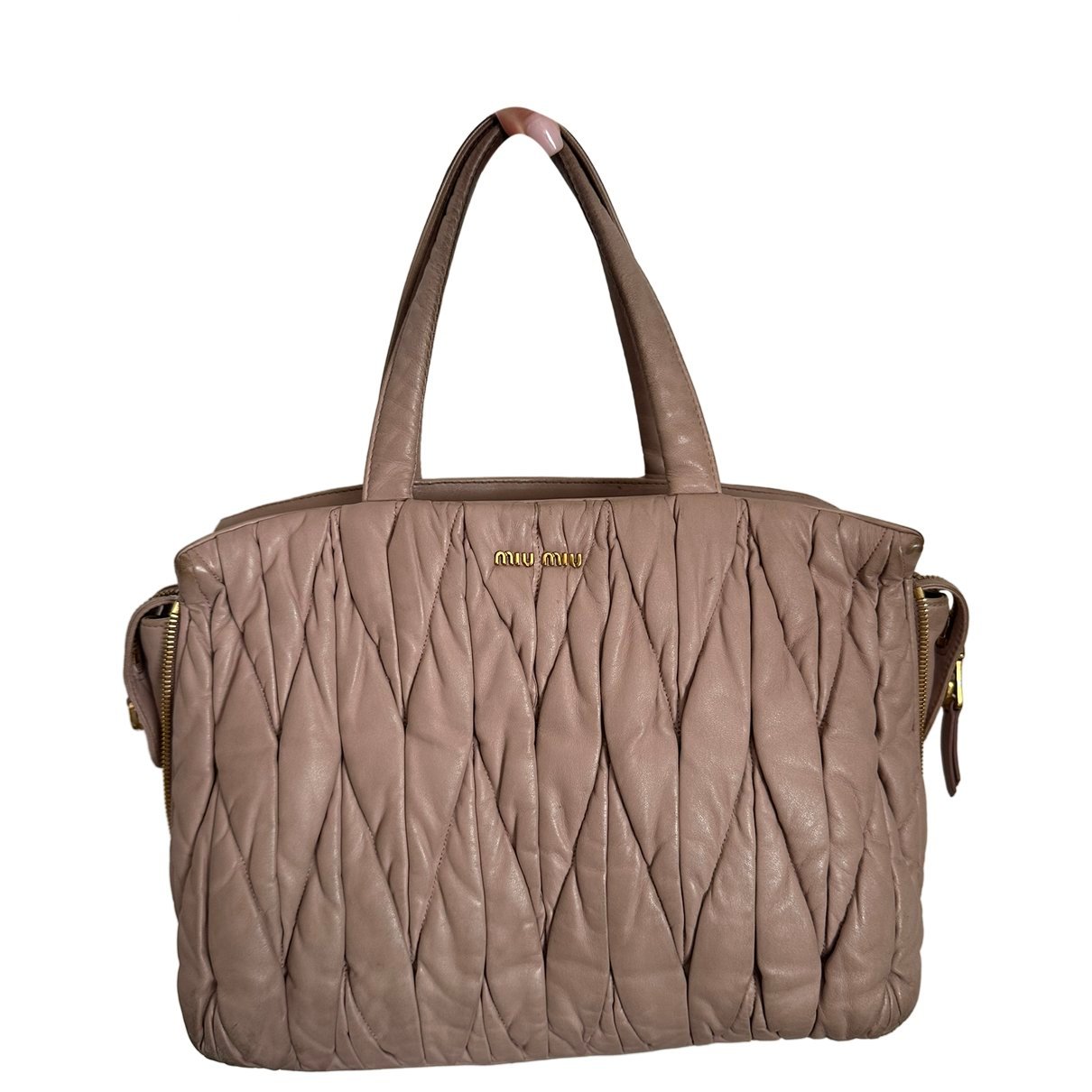 Matelassé leather handbag