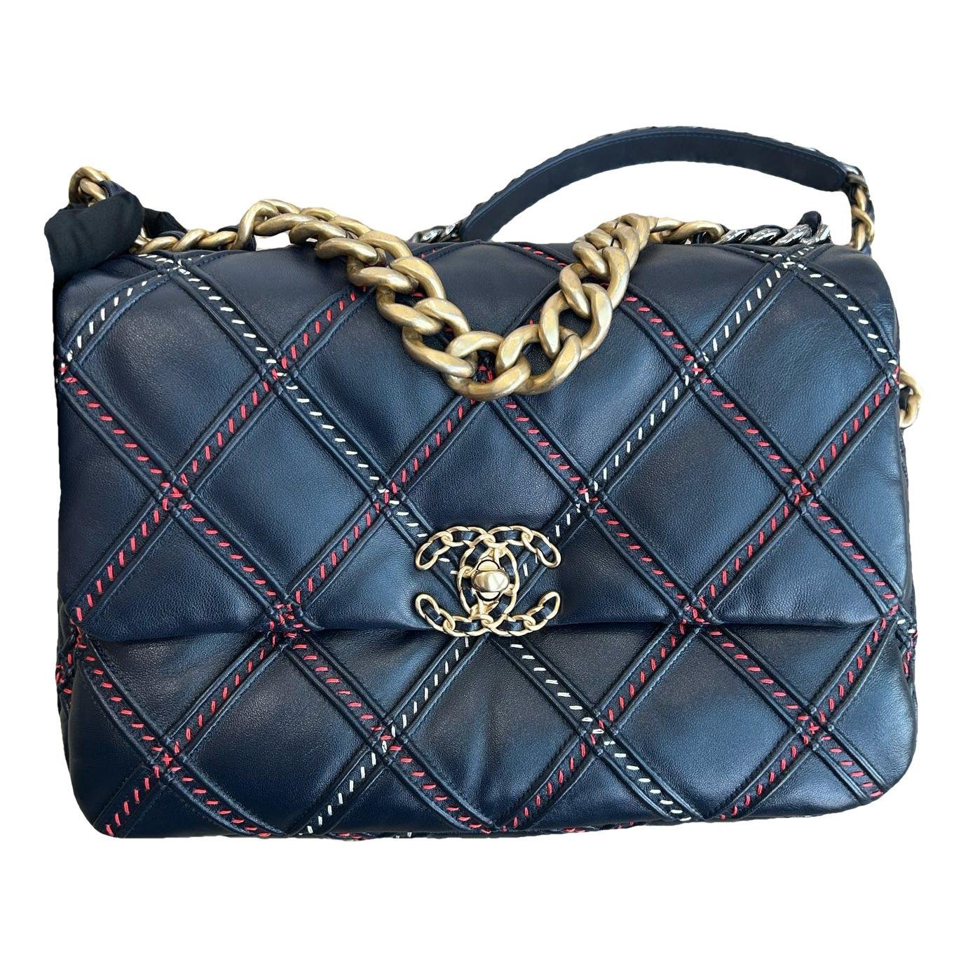 Chanel 19 leather handbag