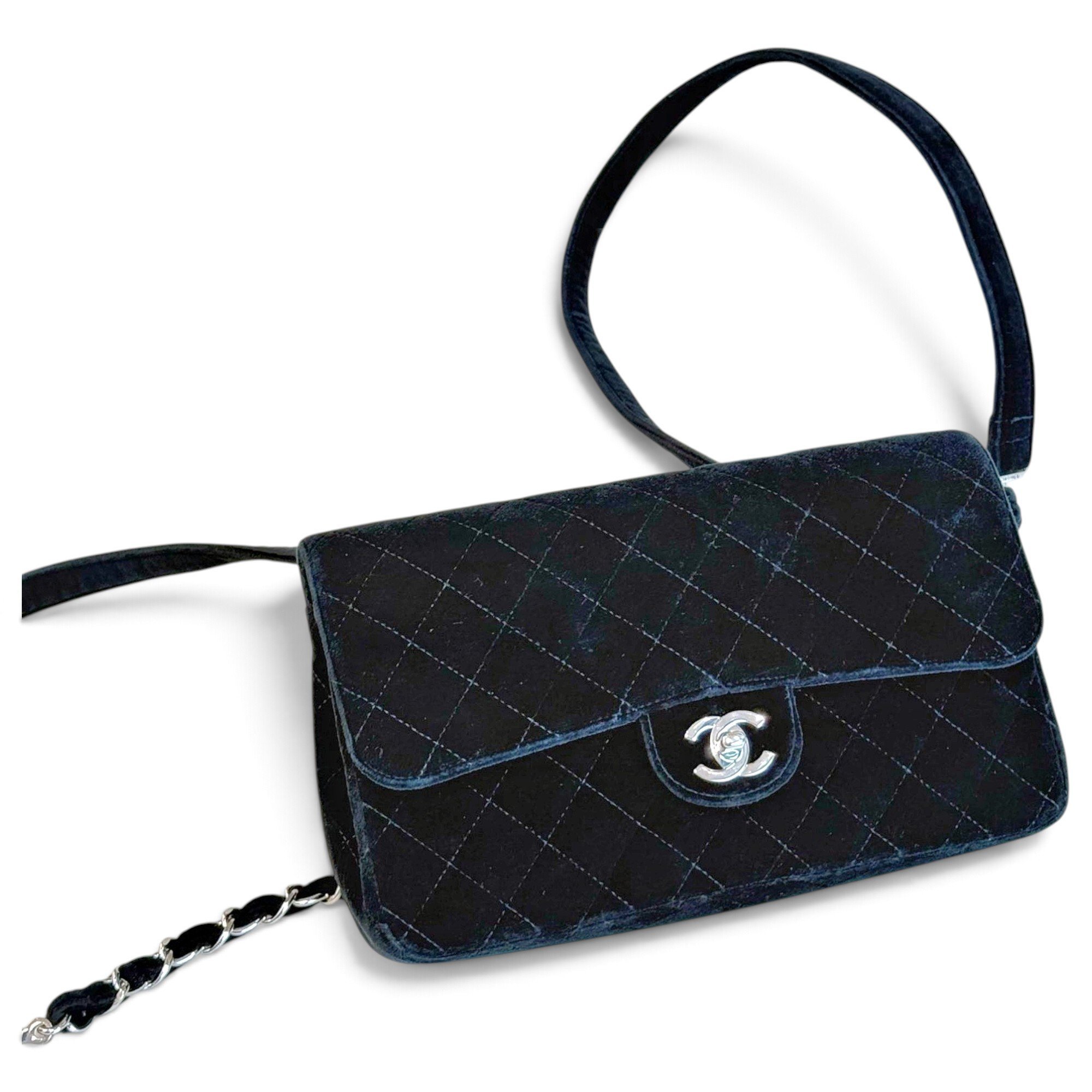 Timeless/Classique leather crossbody bag