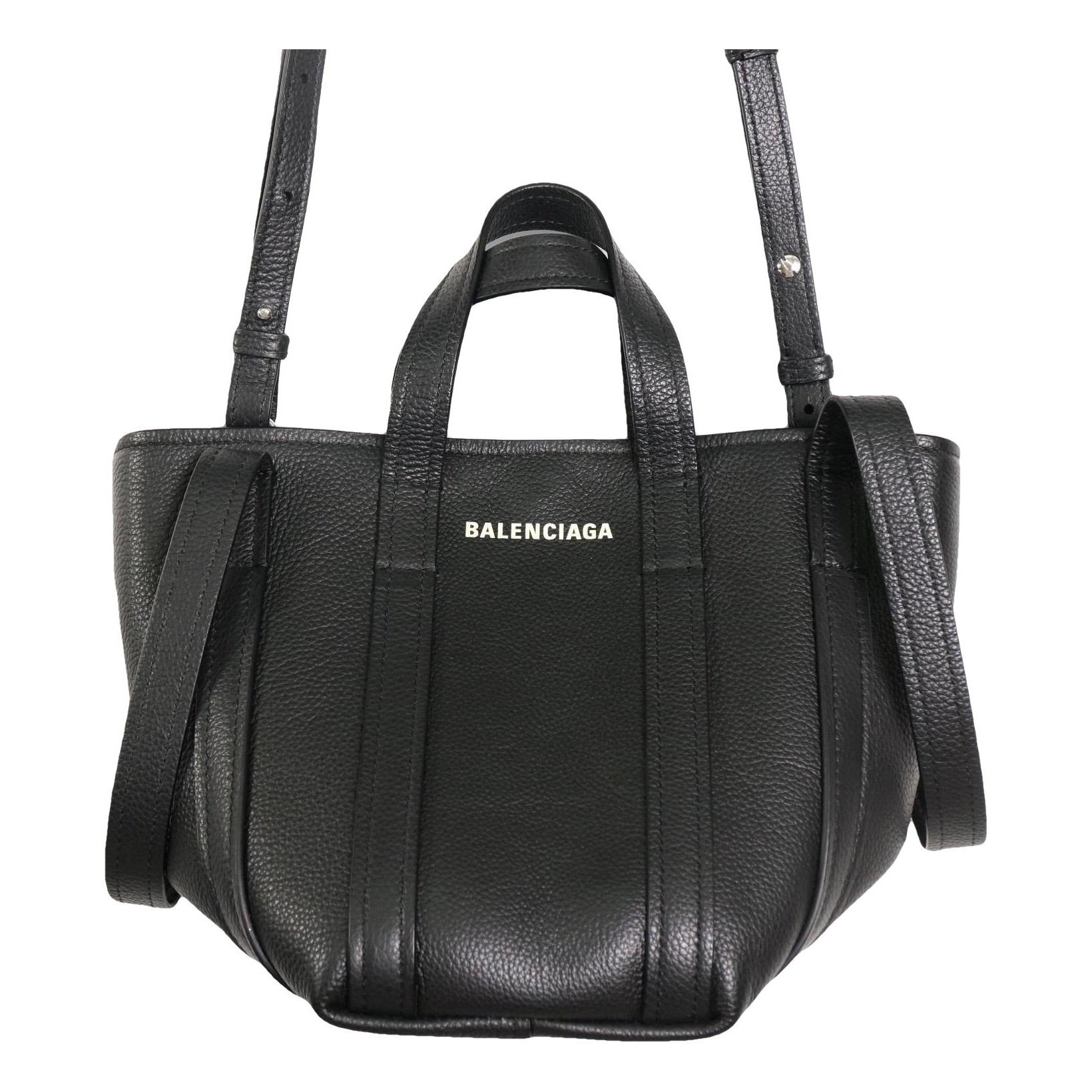 Everyday leather handbag