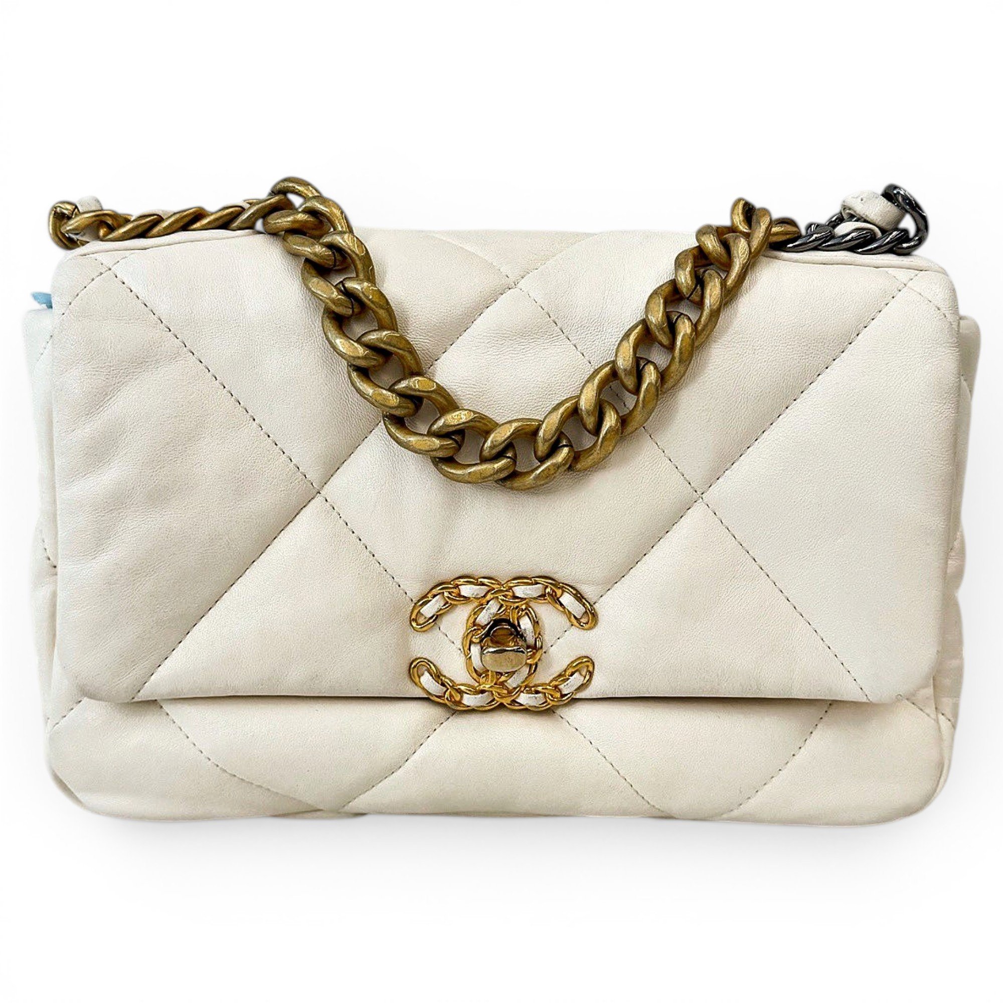 Chanel 19 leather handbag