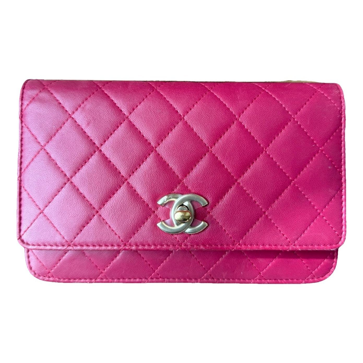 Wallet On Chain Gabrielle leather crossbody bag