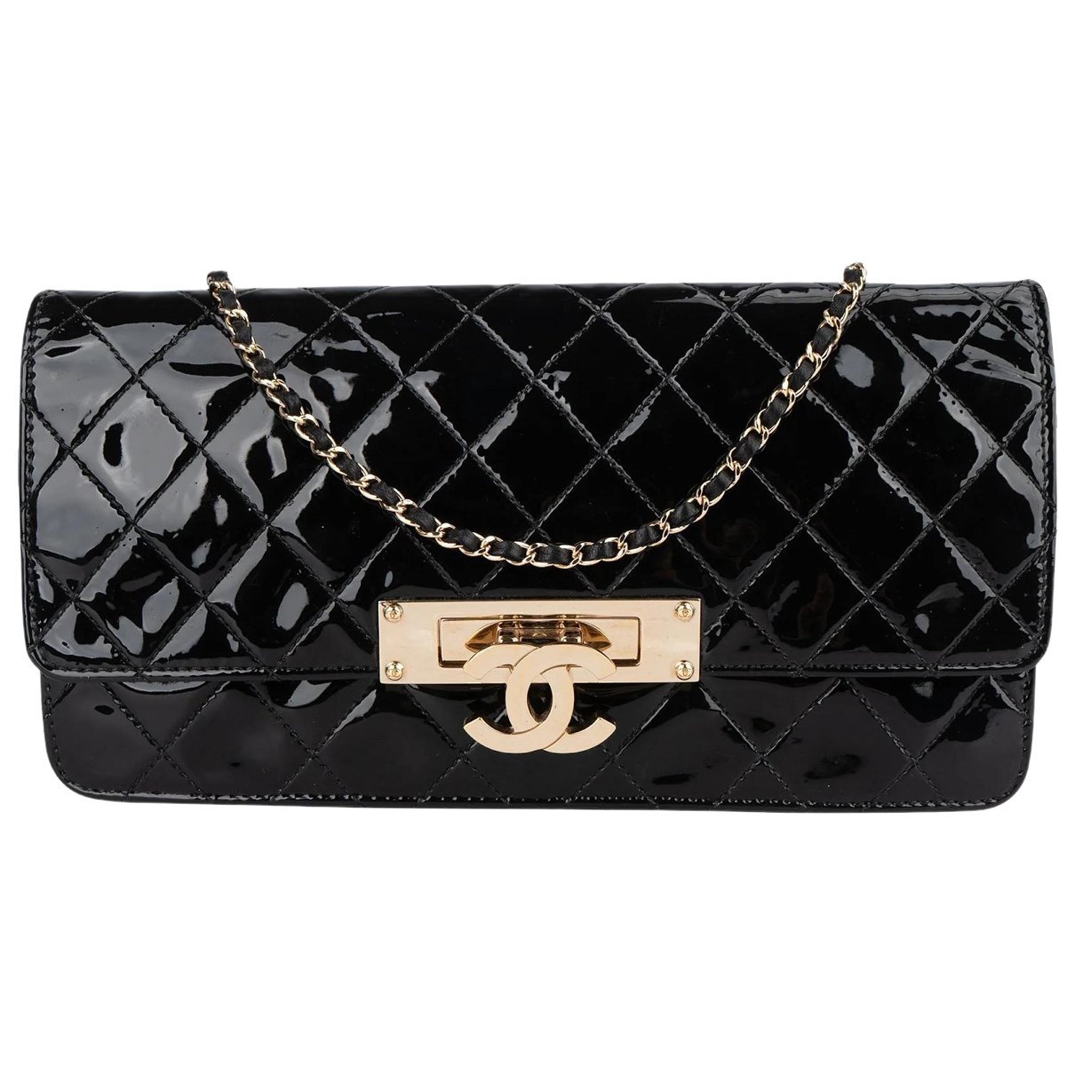 Timeless/Classique patent leather crossbody bag