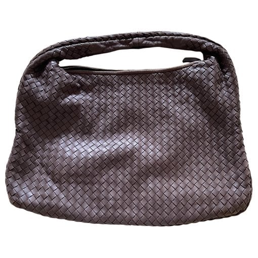 Veneta leather handbag