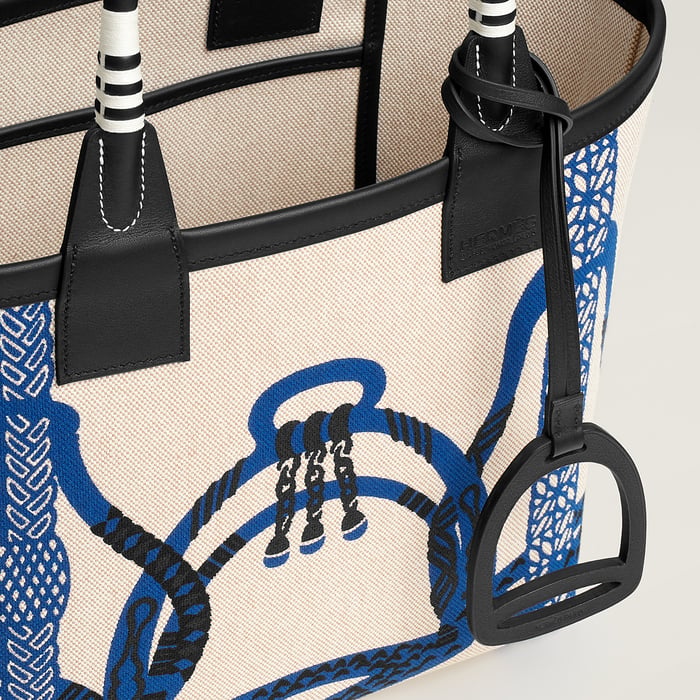 Steeple 25 Bag