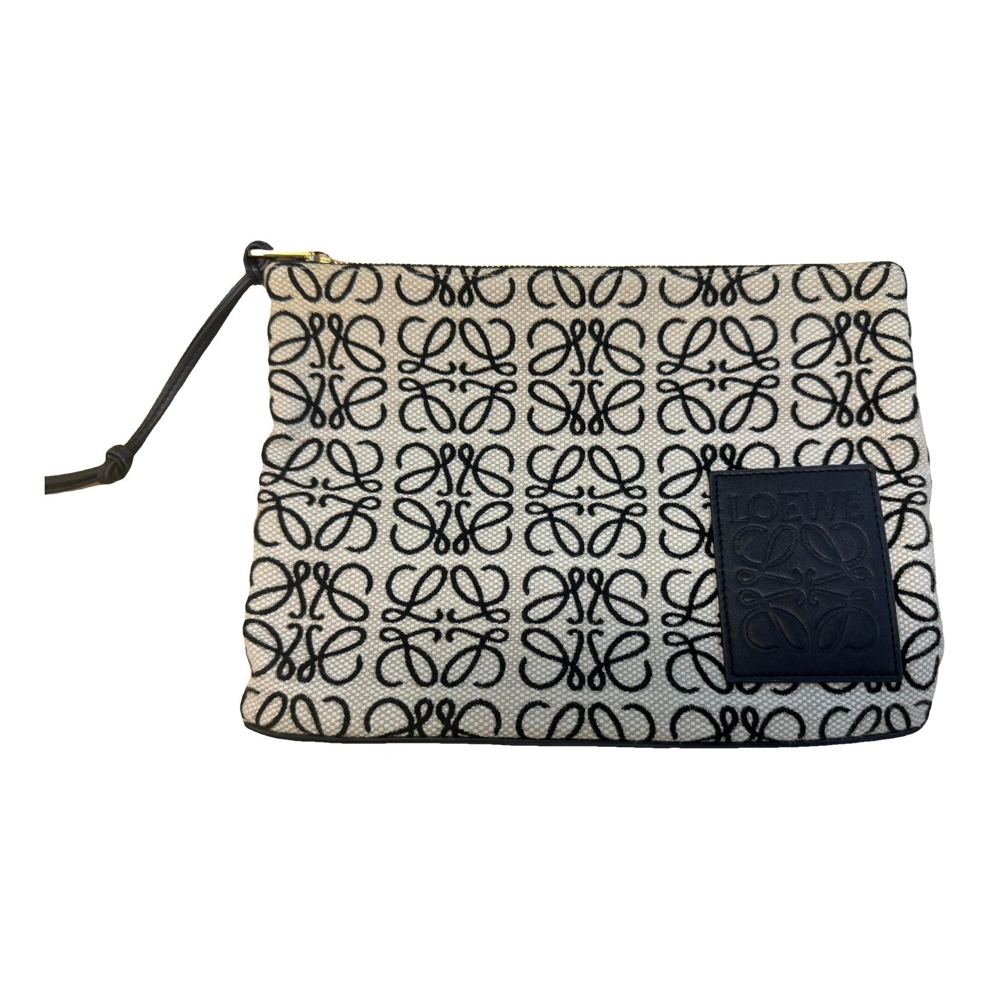Cloth clutch bag