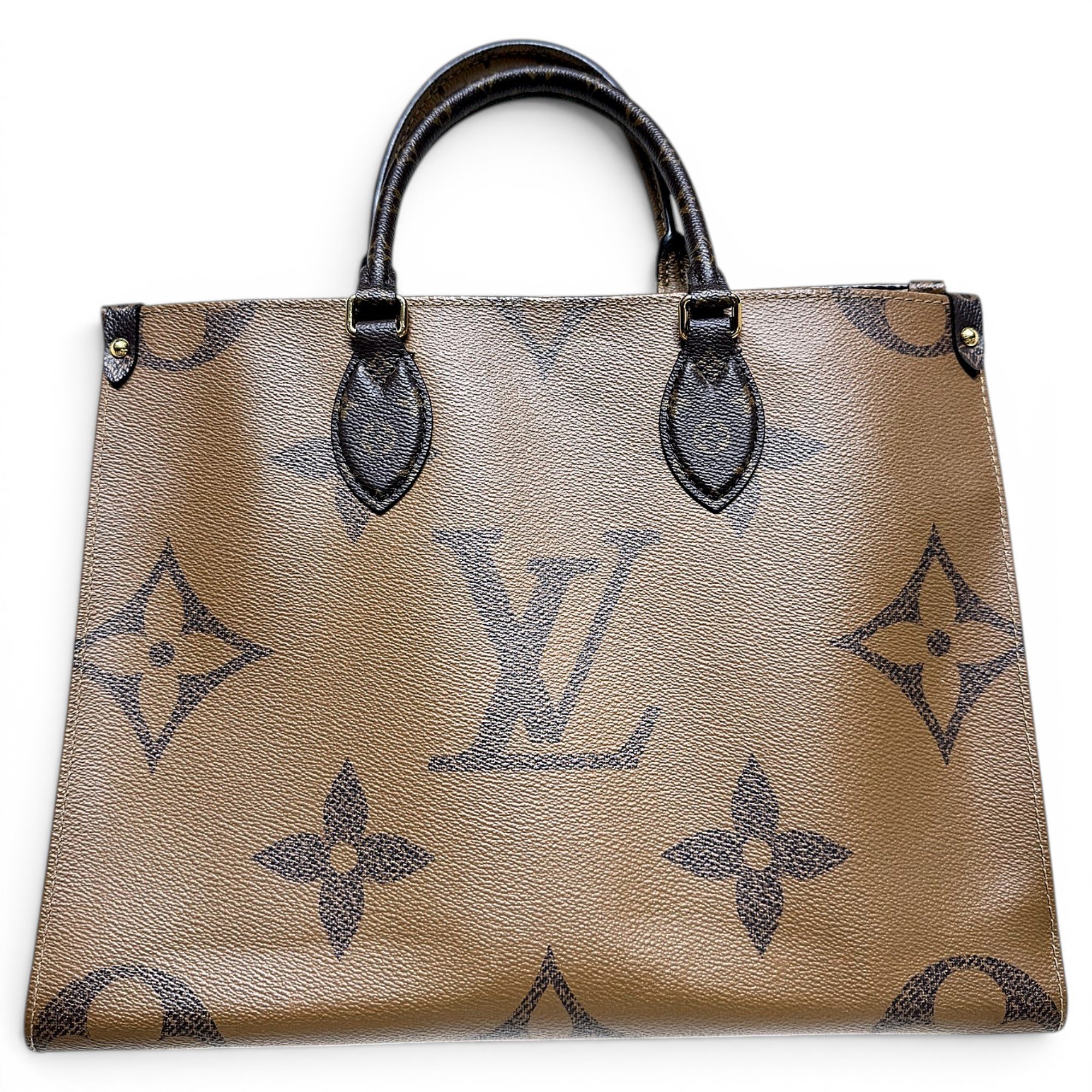 Onthego leather handbag