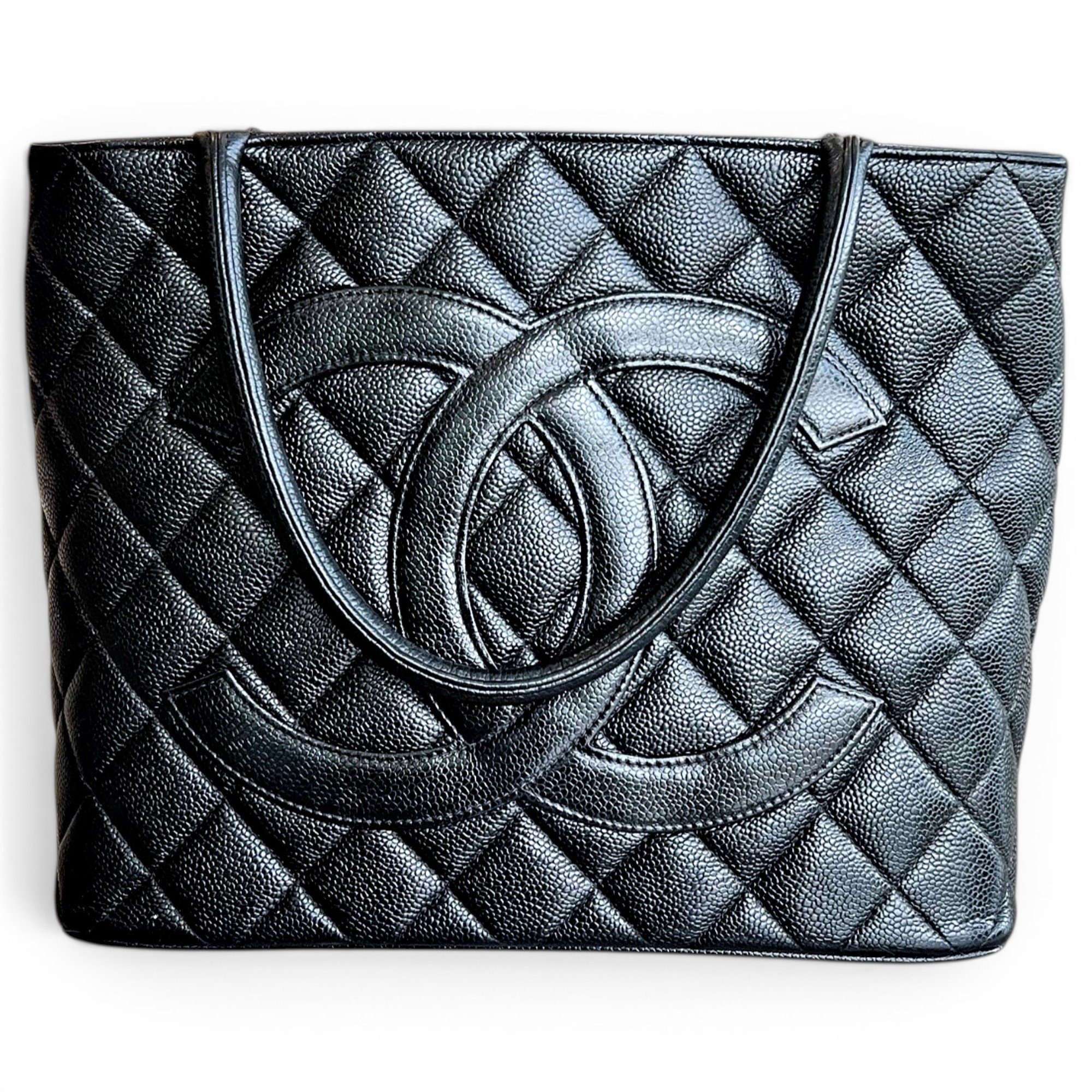 Médaillon leather handbag